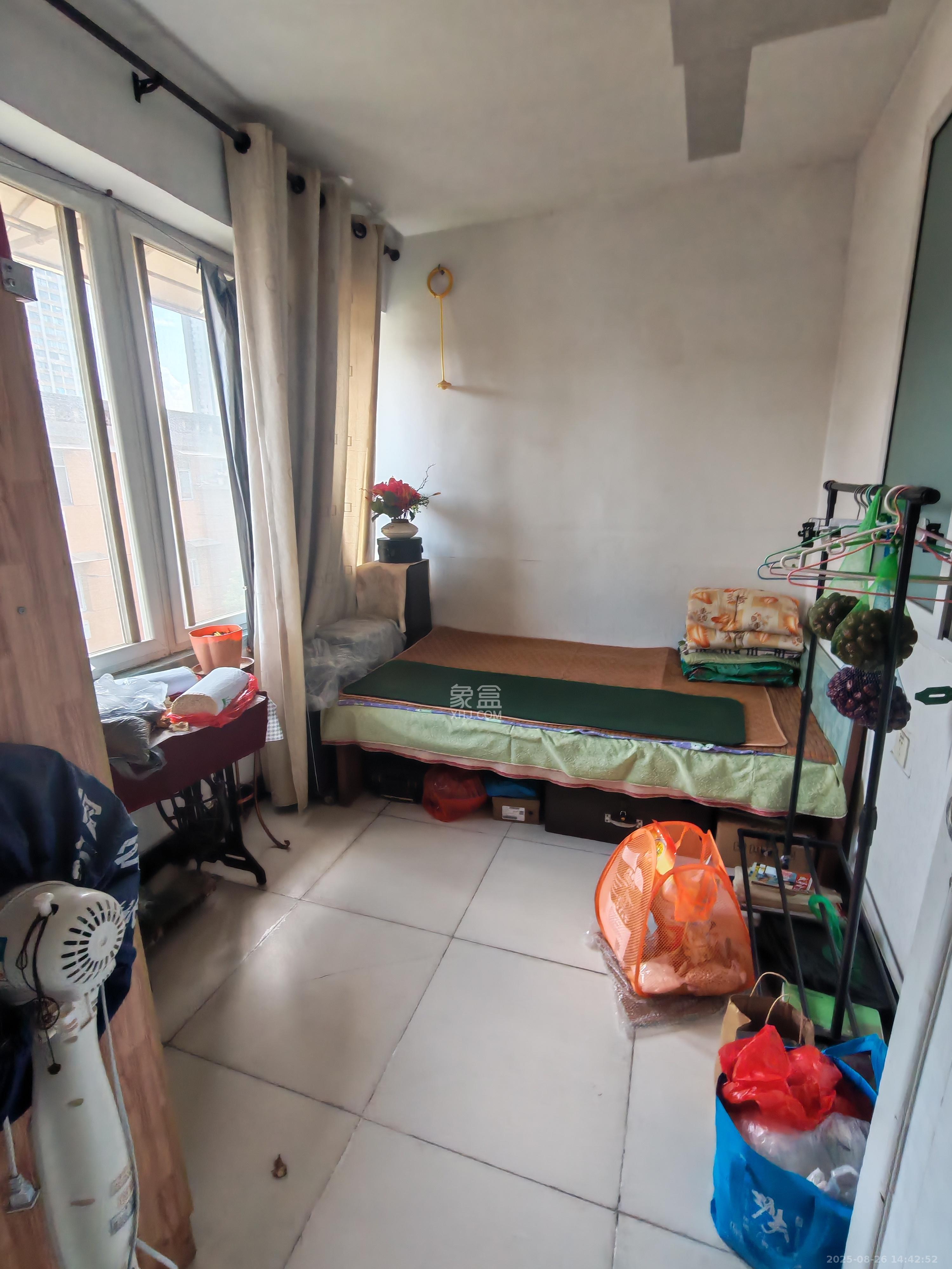 晓园宿舍(晓园路湘运小区) 2室1厅1卫 1500.0元/月 晓园宿舍(晓园路湘运小区) 2室1厅1卫 1500.0元/月室内图