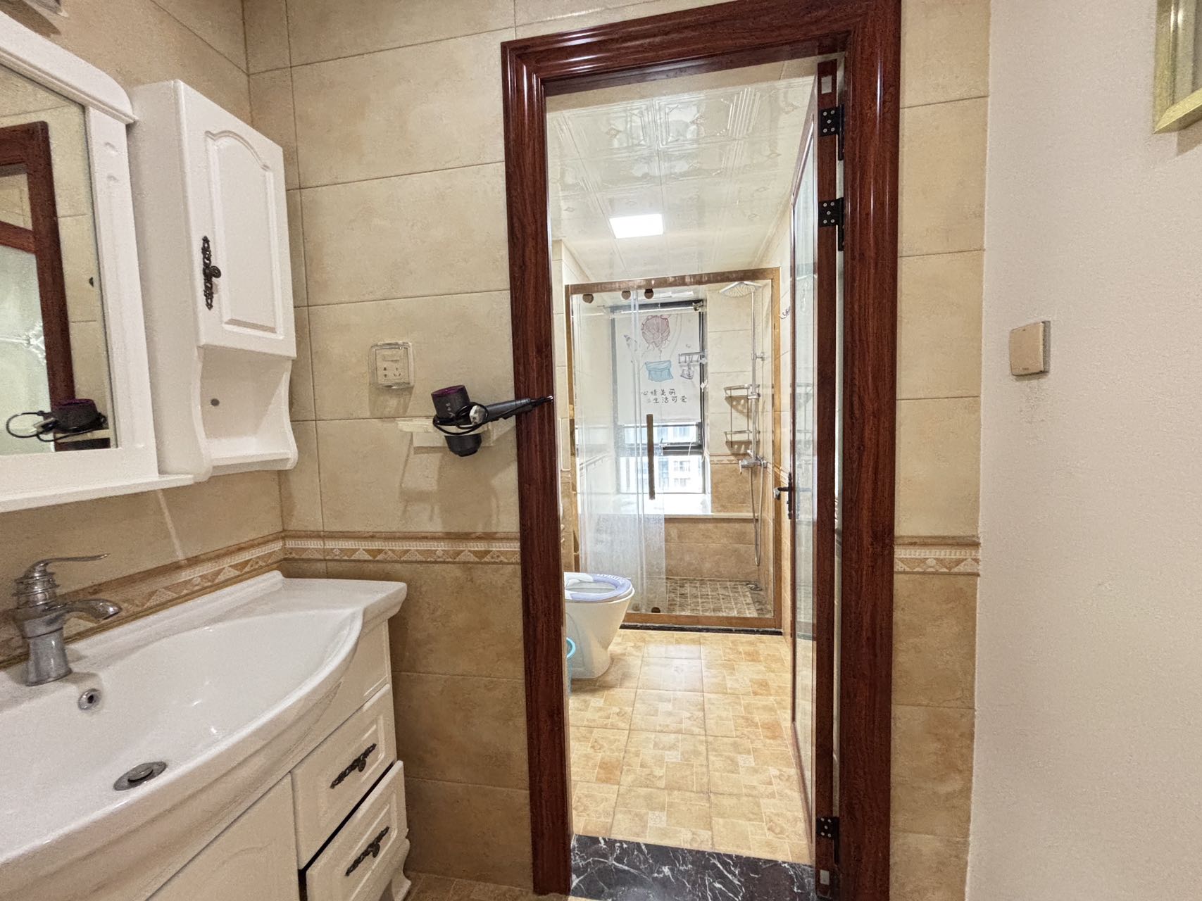 颐养公社阳光城 3室2厅2卫 3200.0元/月 颐养公社阳光城 3室2厅2卫 3200.0元/月室内图