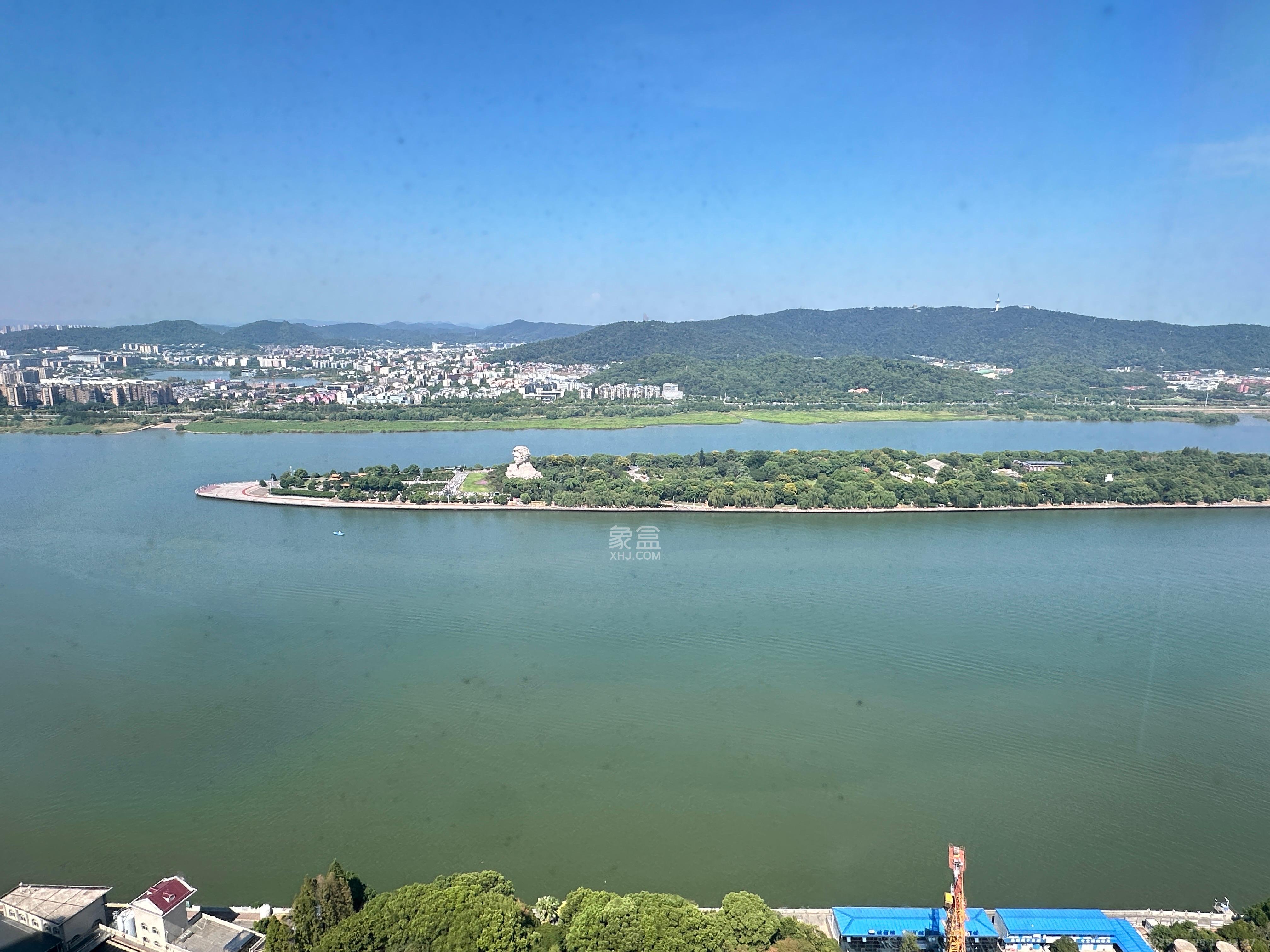 保利国际广场  1室1厅1卫    18000.0元/月