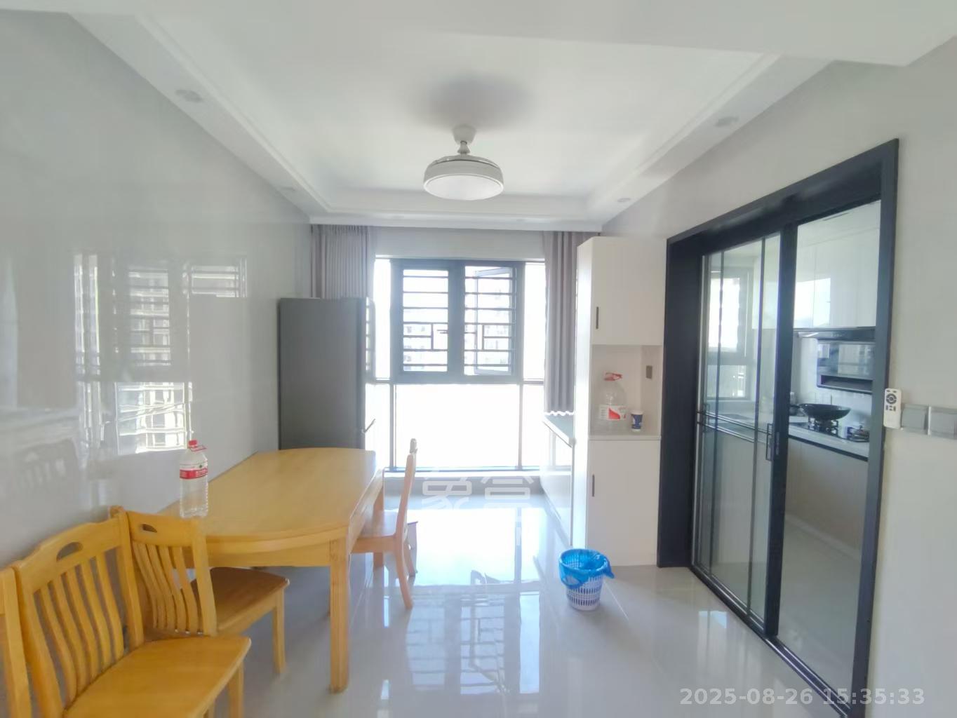 中梁正荣府  5室2厅2卫    3700.0元/月 中梁正荣府  5室2厅2卫    3700.0元/月室内图