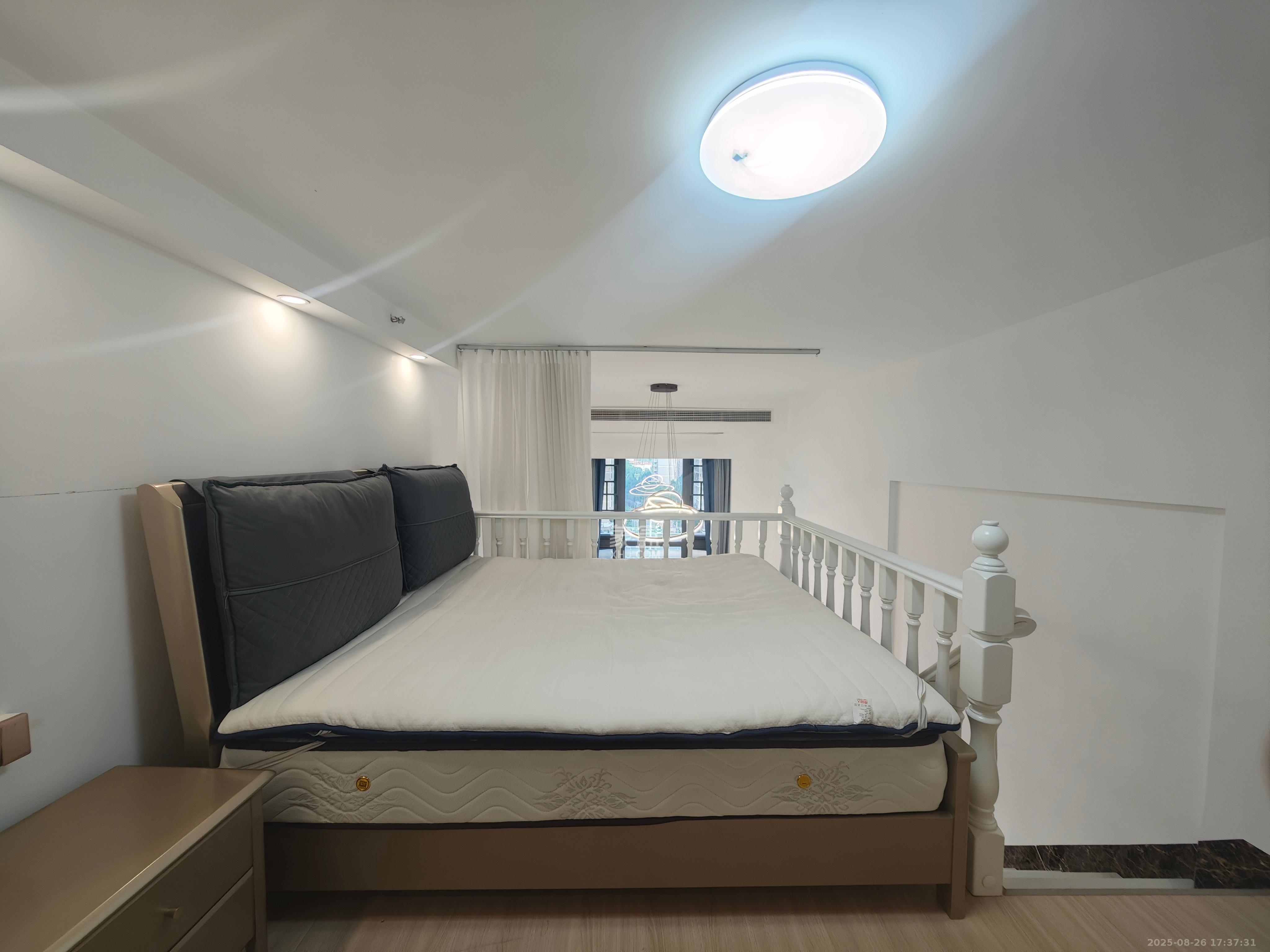 藏珑湖上公馆 2室2厅1卫 2500.0元/月 藏珑湖上公馆 2室2厅1卫 2500.0元/月室内图