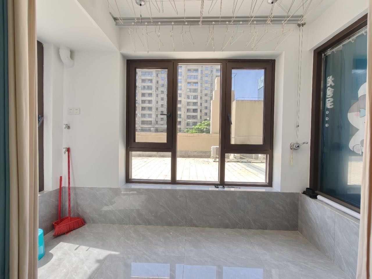 滨海新天地 2室2厅1卫 125.0万 滨海新天地 2室2厅1卫 125.0万客厅