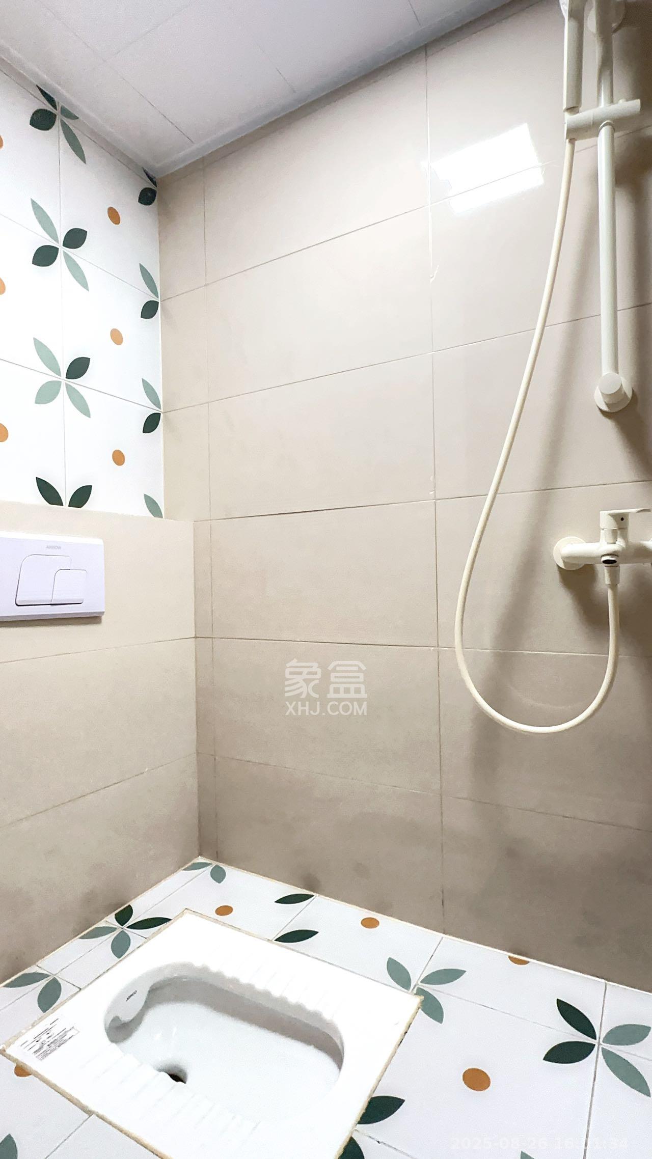 福晟翡翠湾  2室1厅1卫   2800.00元/月室内图