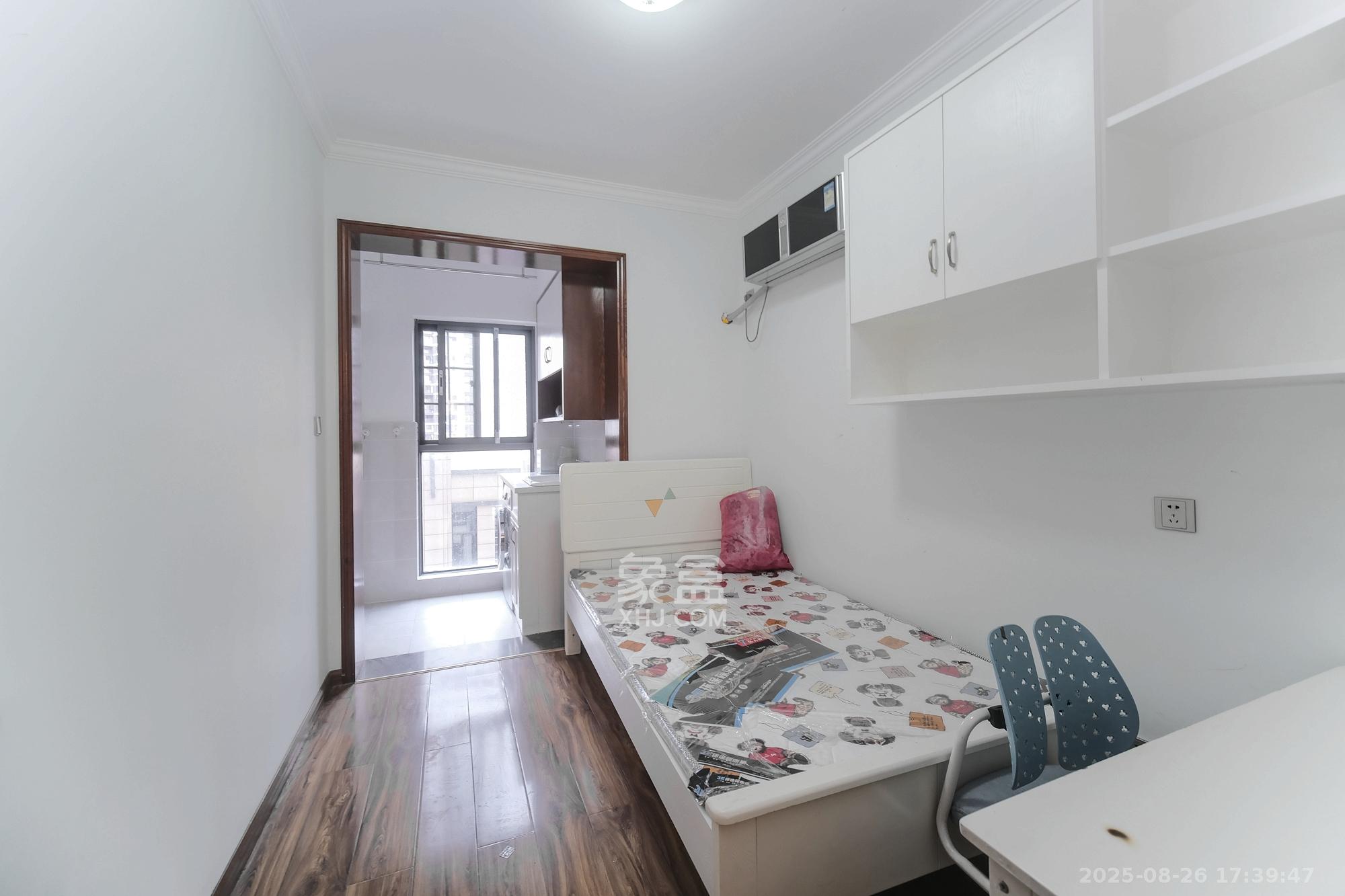 荣盛花语城 3室2厅1卫 68.8万 荣盛花语城 3室2厅1卫 68.8万卧室