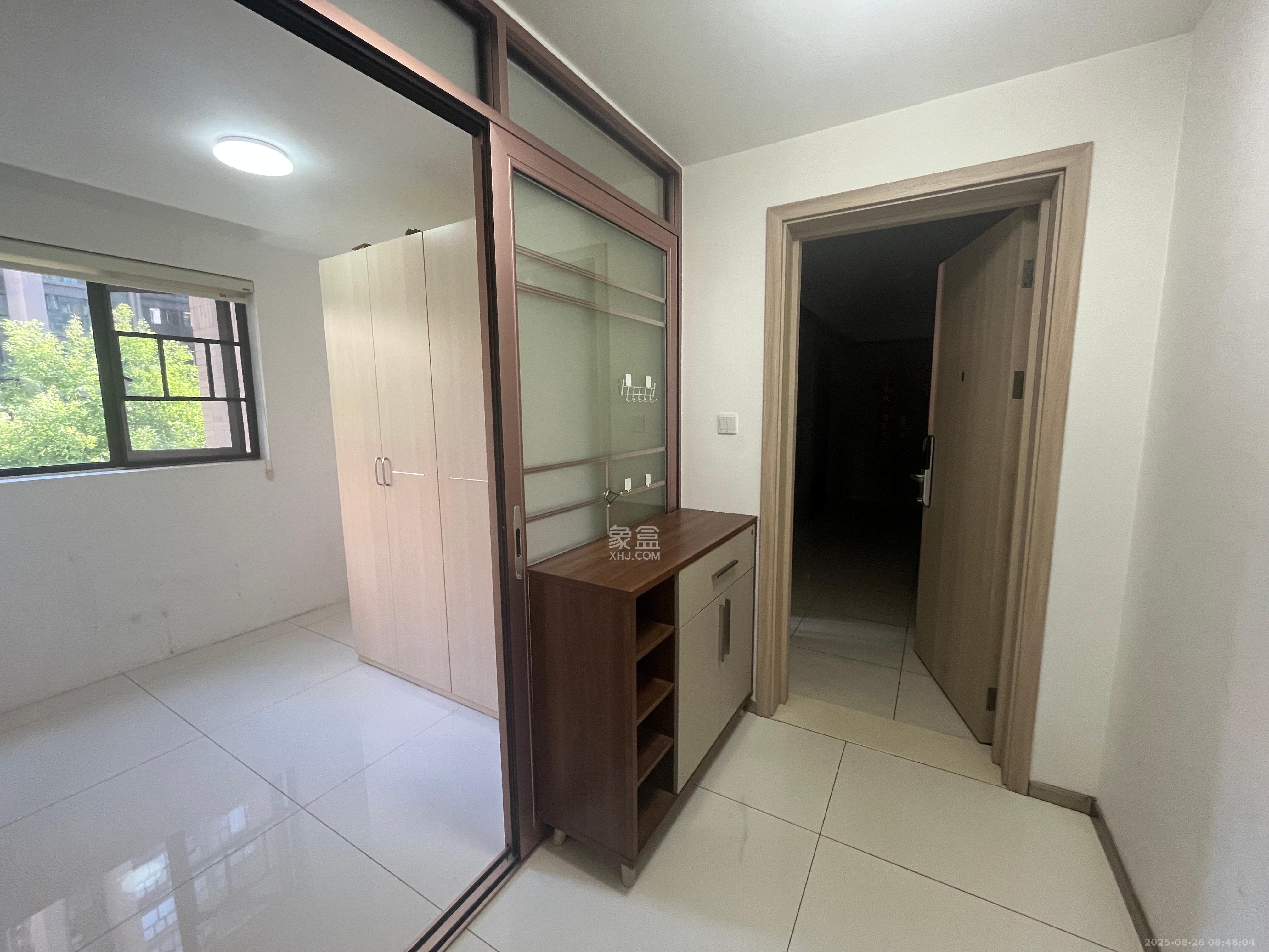 时代倾城三期 4室2厅2卫 2200.0元/月 时代倾城三期 4室2厅2卫 2200.0元/月室内图