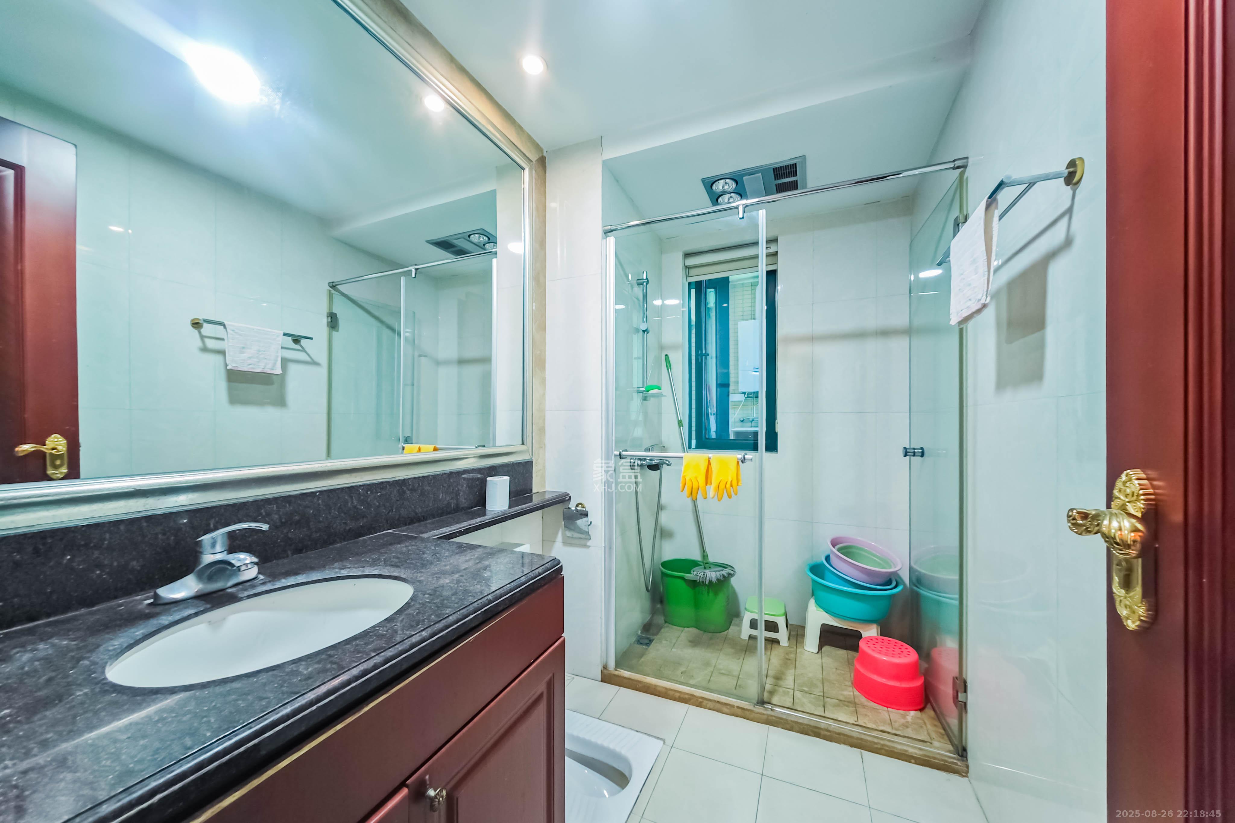 恒大绿洲  4室2厅2卫    145.0万 恒大绿洲  4室2厅2卫    145.0万卫生间