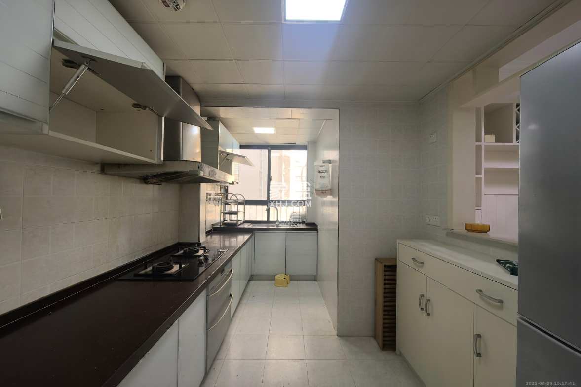 华润凤凰城三期  2室2厅1卫    2000.0元/月 华润凤凰城三期  2室2厅1卫    2000.0元/月室内图