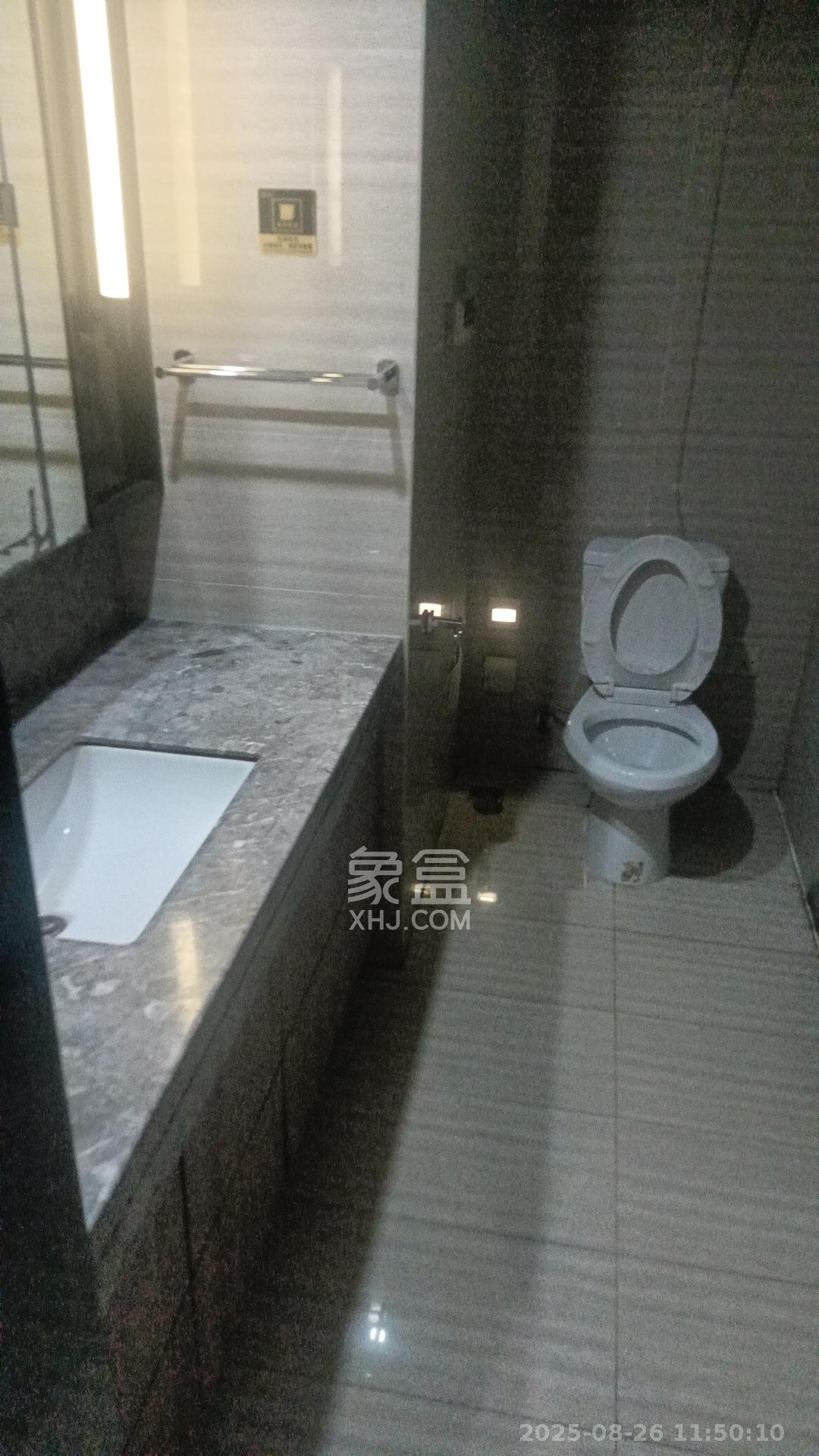 华远国际公寓  1室1厅1卫    2800.0元/月 华远国际公寓  1室1厅1卫    2800.0元/月室内图1