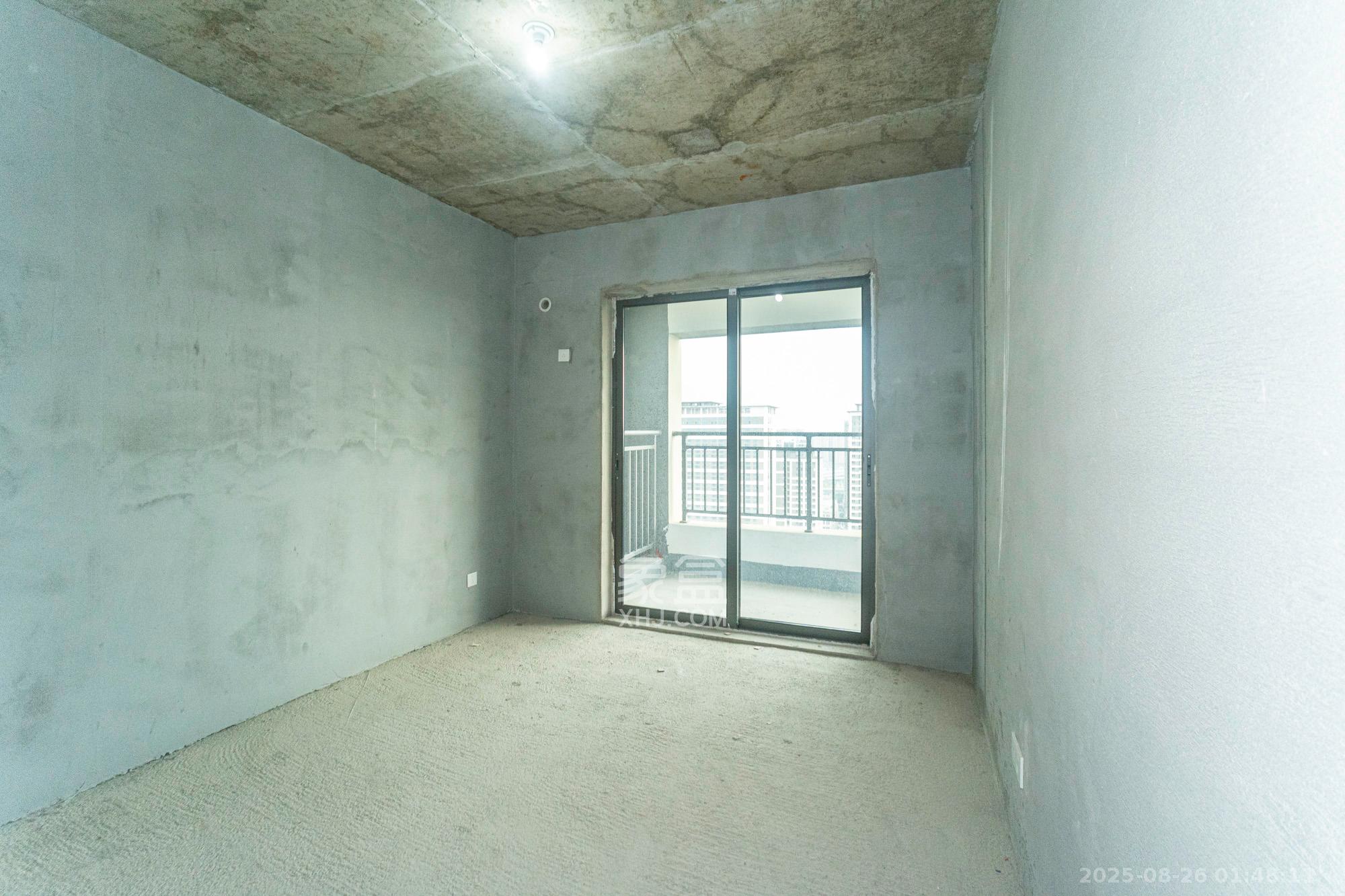 爱情公望府  3室2厅2卫    82.8万卧室