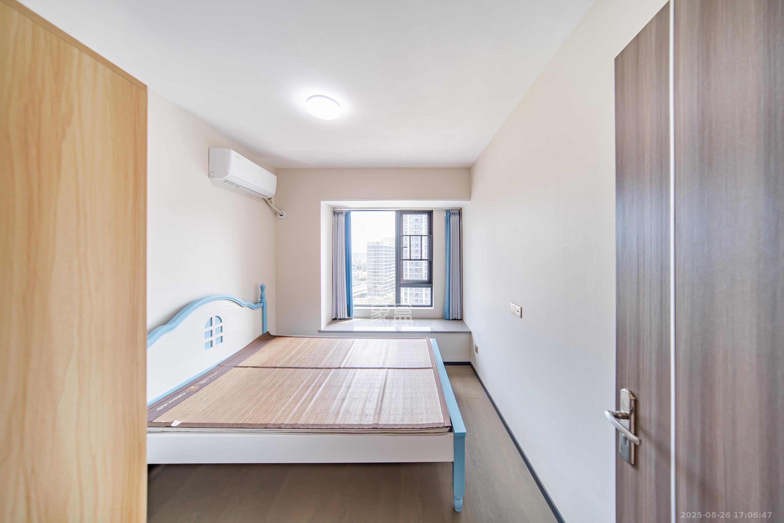 中海阅麓山二期 3室2厅2卫 132.0万 中海阅麓山二期 3室2厅2卫 132.0万卧室