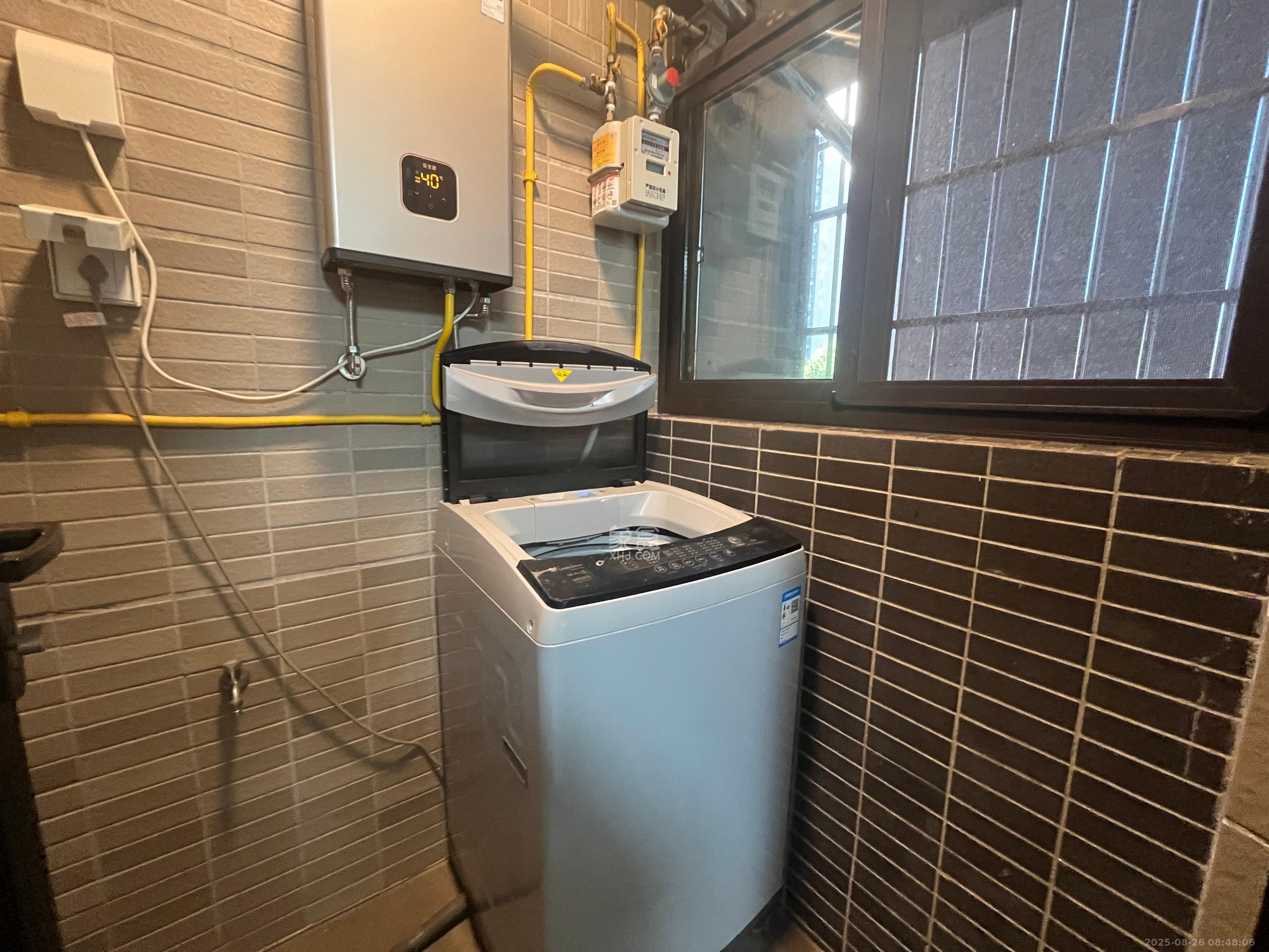 时代倾城三期  4室2厅2卫   2300.00元/月室内图