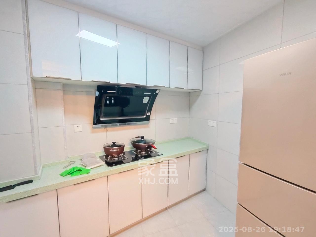 半山壹号  4室2厅2卫    3300.0元/月 半山壹号  4室2厅2卫    3300.0元/月室内图