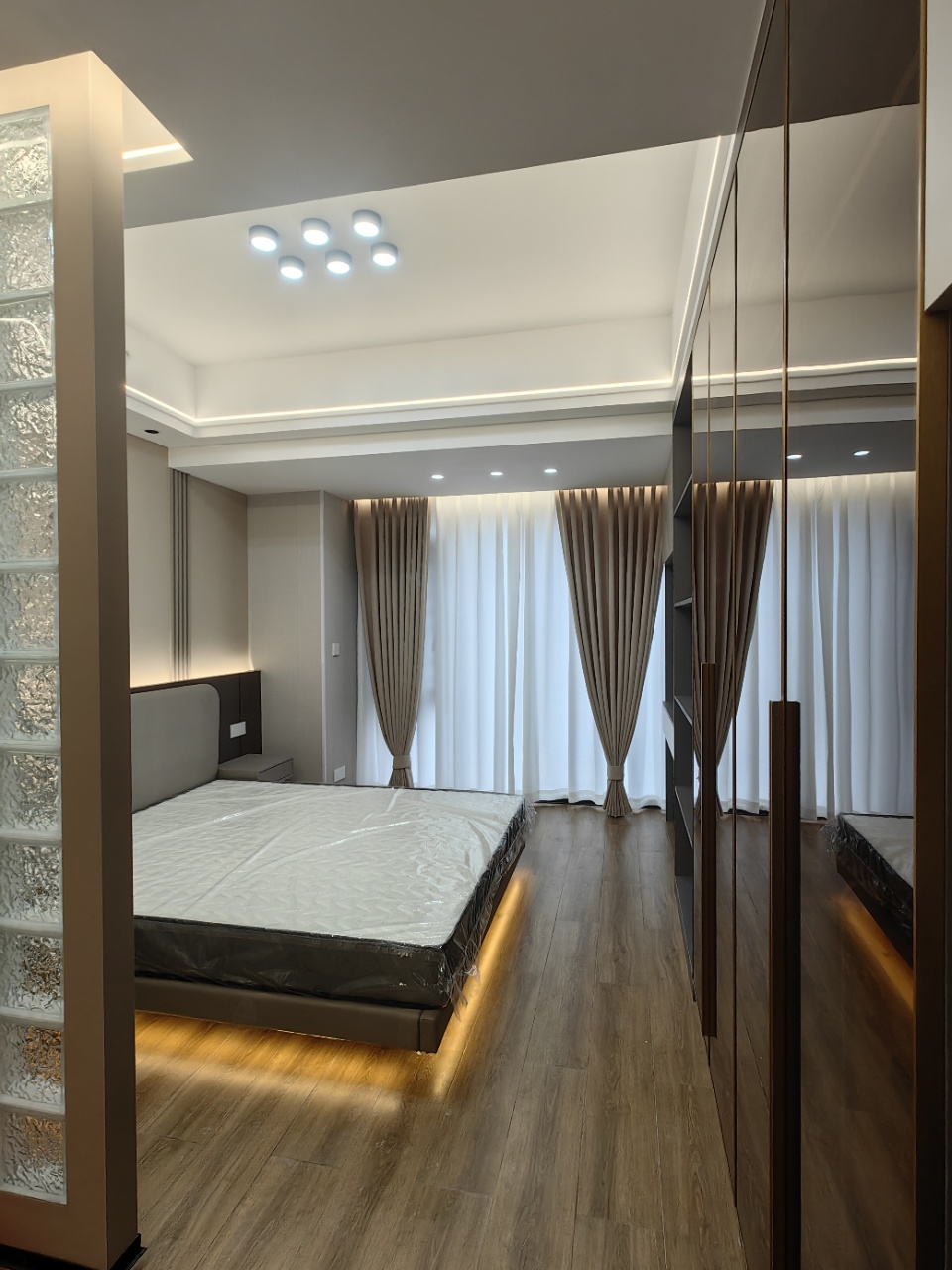 融冠乐城 1室0厅0卫 2000.0元/月 融冠乐城 1室0厅0卫 2000.0元/月室内图