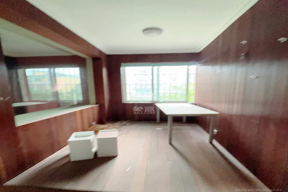 山水湾 3室2厅1卫 1500.0元/月 山水湾 3室2厅1卫 1500.0元/月室内图