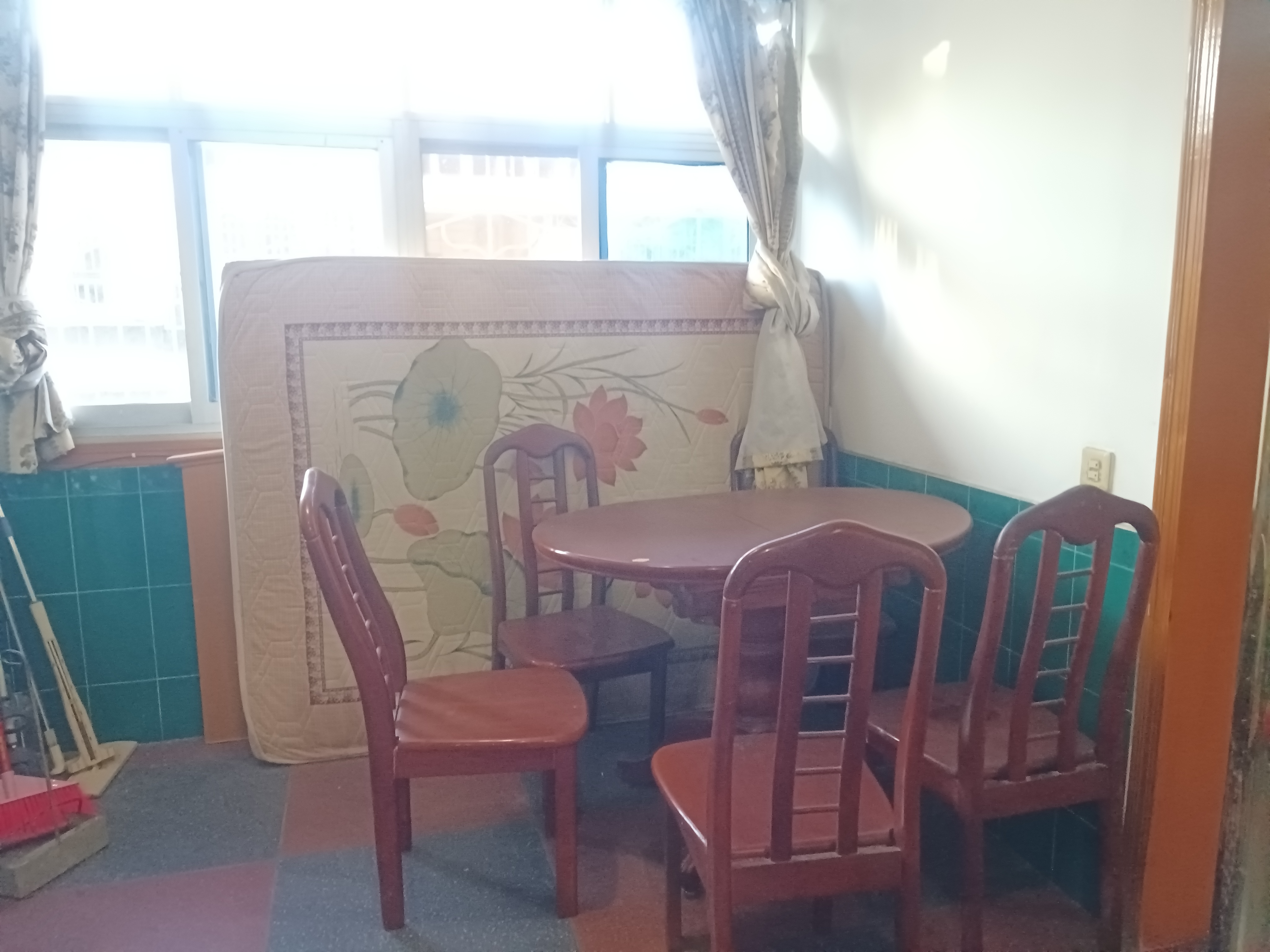 太平小区 3室2厅1卫 1100.0元/月 太平小区 3室2厅1卫 1100.0元/月室内图