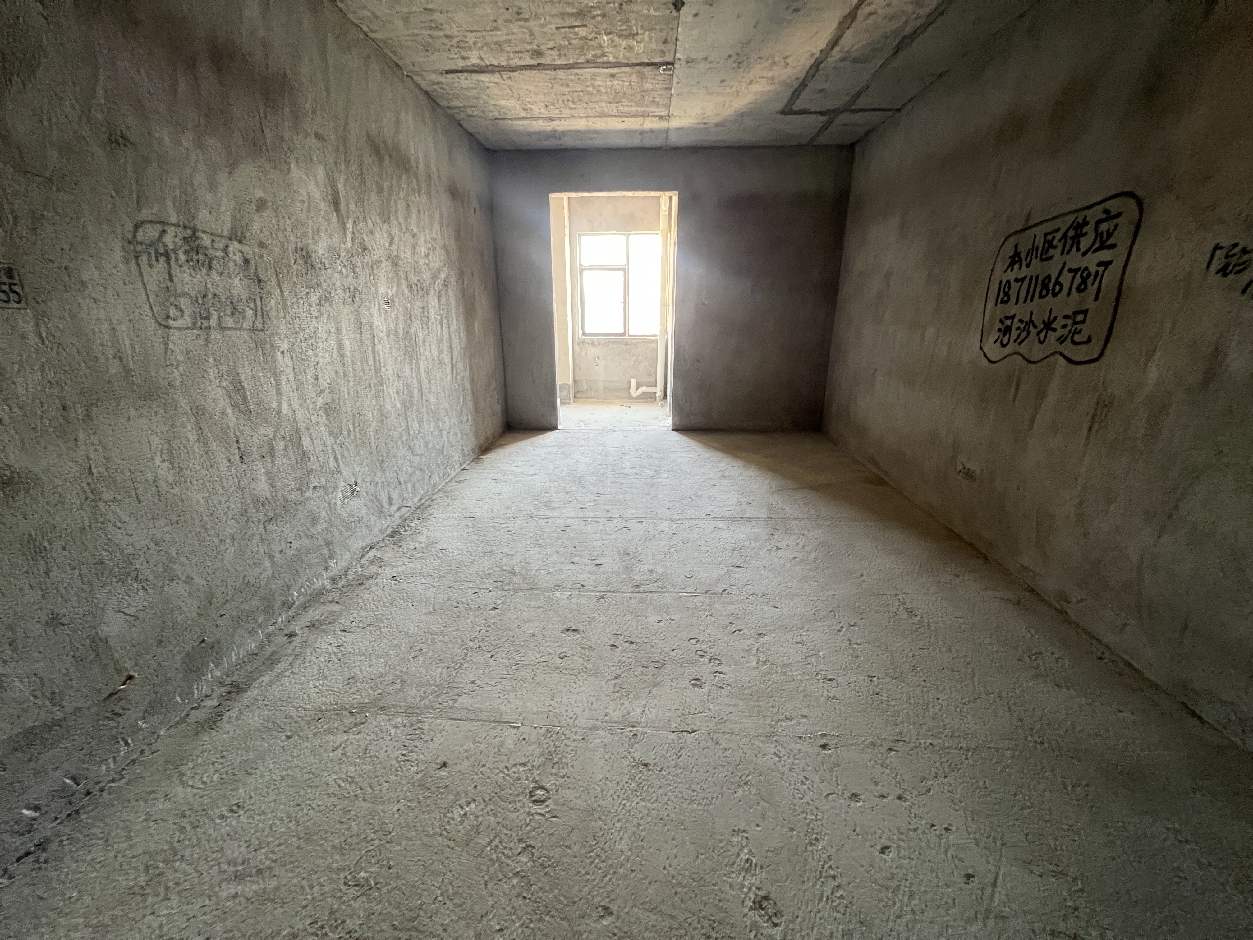 南苑上和三期 0室0厅0卫 32.8万 南苑上和三期 0室0厅0卫 32.8万客厅