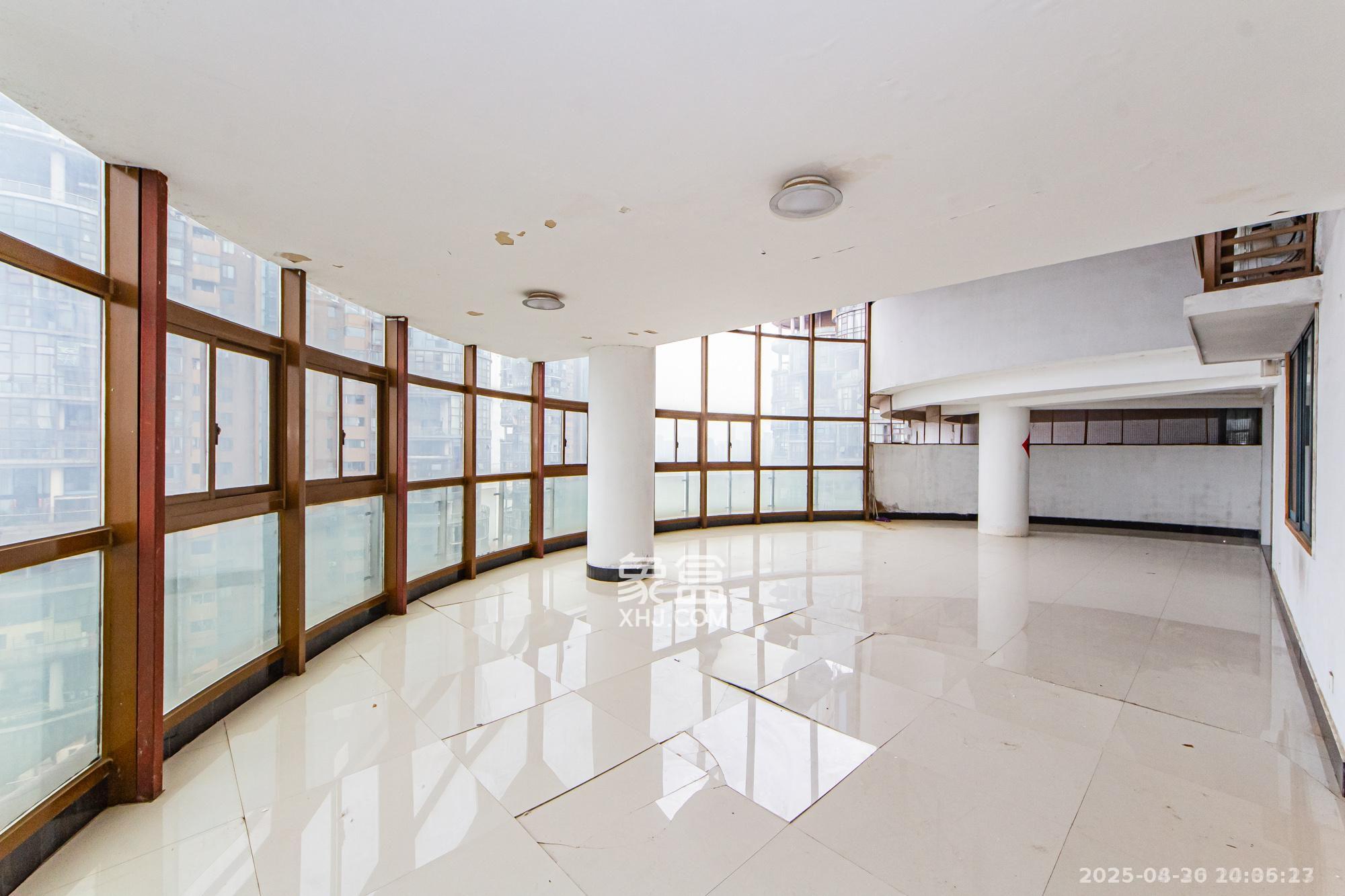 湘江世纪城富湾国际  5室2厅2卫    6000.0元/月 湘江世纪城富湾国际  5室2厅2卫    6000.0元/月室内图