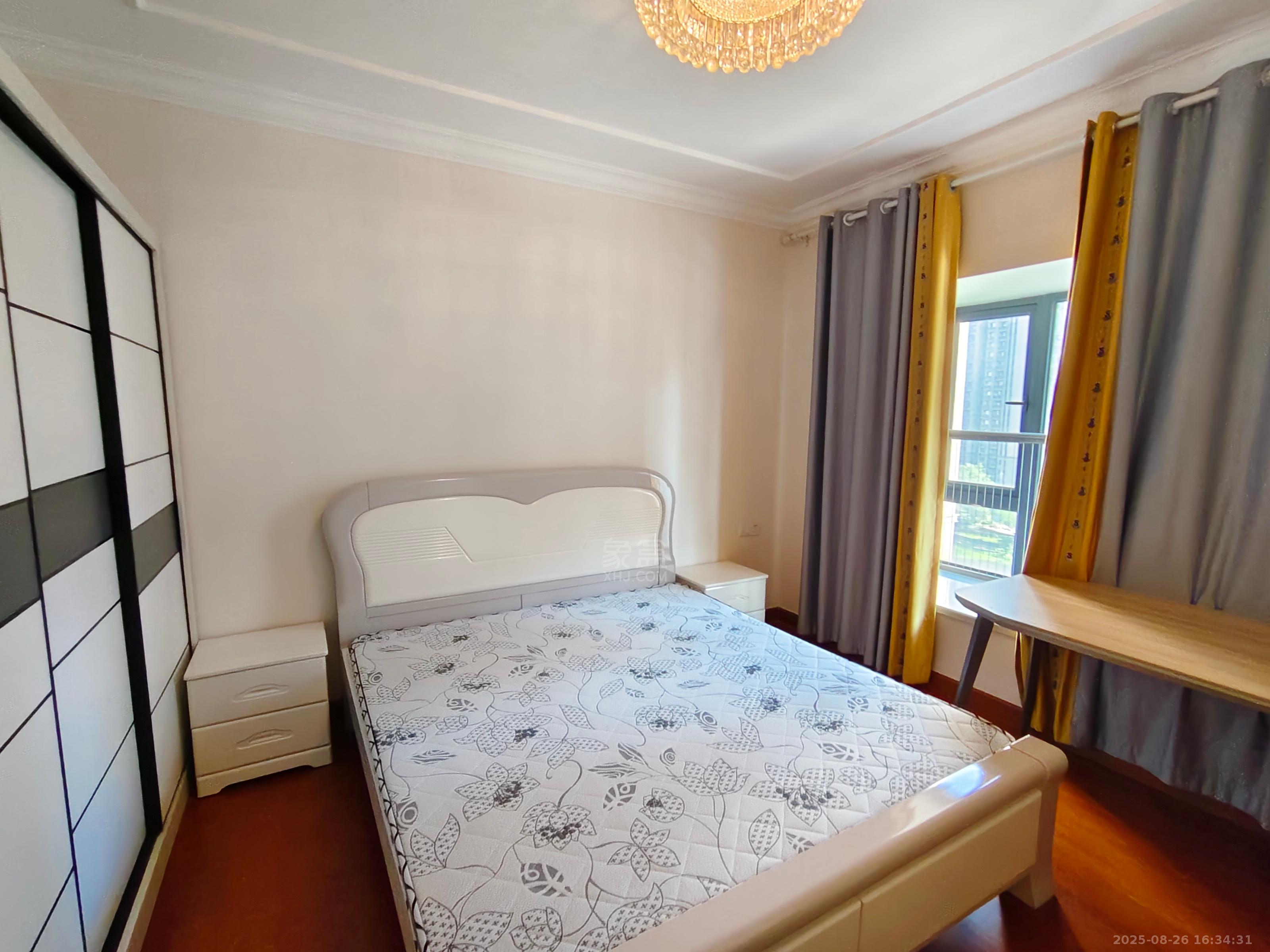 恒大华府  3室2厅2卫    2200.0元/月室内图