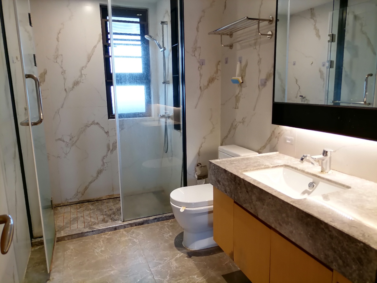 融创海口一号 4室2厅2卫 5300.0元/月 融创海口一号 4室2厅2卫 5300.0元/月室内图