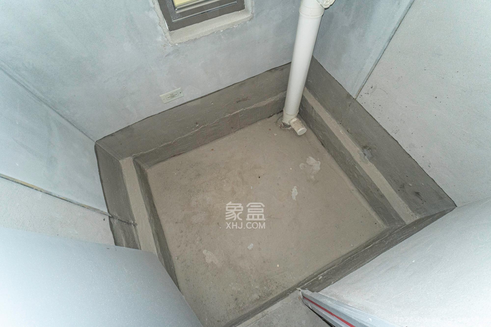 爱情公望府  3室2厅2卫    82.8万卫生间