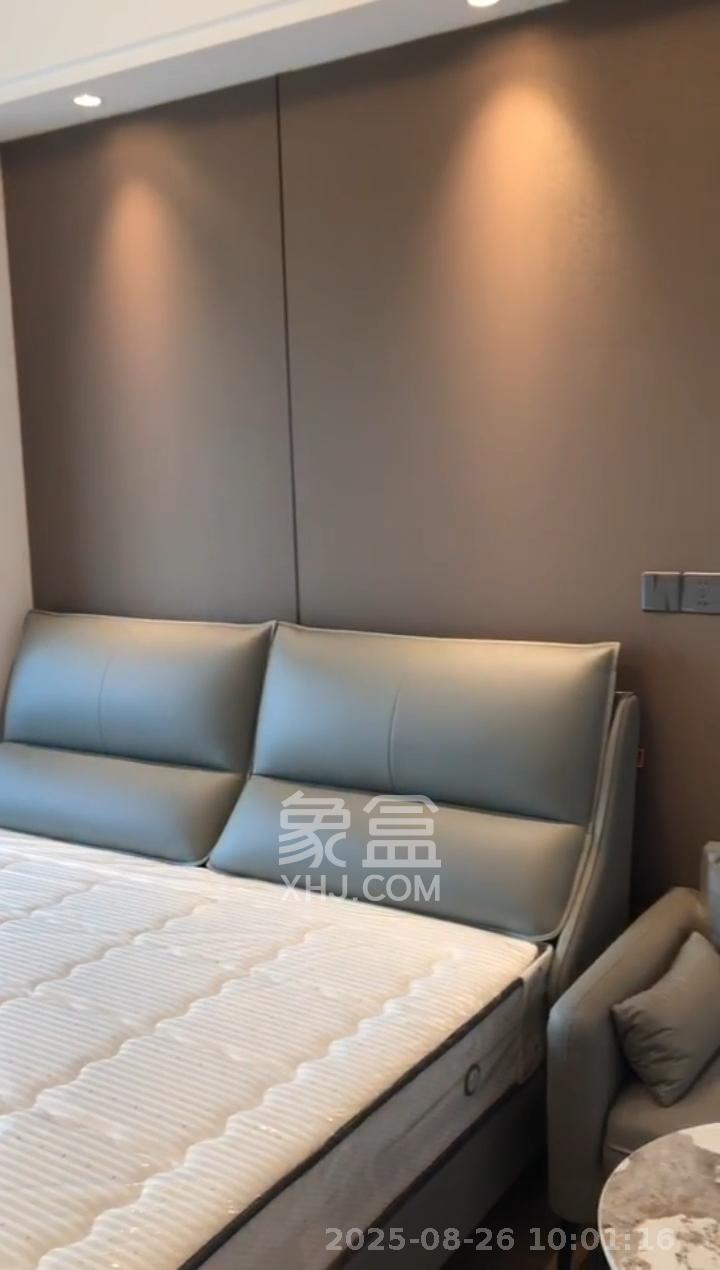 华润置地中心  1室1厅1卫   2400.00元/月