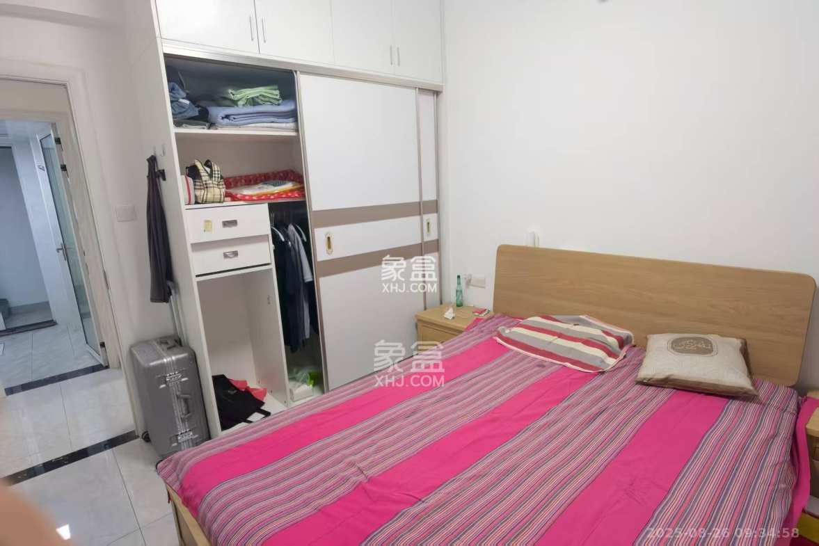 长房半岛蓝湾(观山月)  2室1厅1卫    1600.0元/月 长房半岛蓝湾(观山月)  2室1厅1卫    1600.0元/月室内图