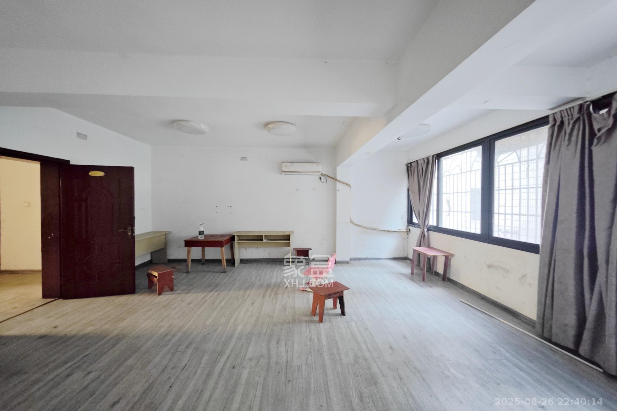 梨山公寓（五凌大厦）  3室1厅1卫    52.8万卧室