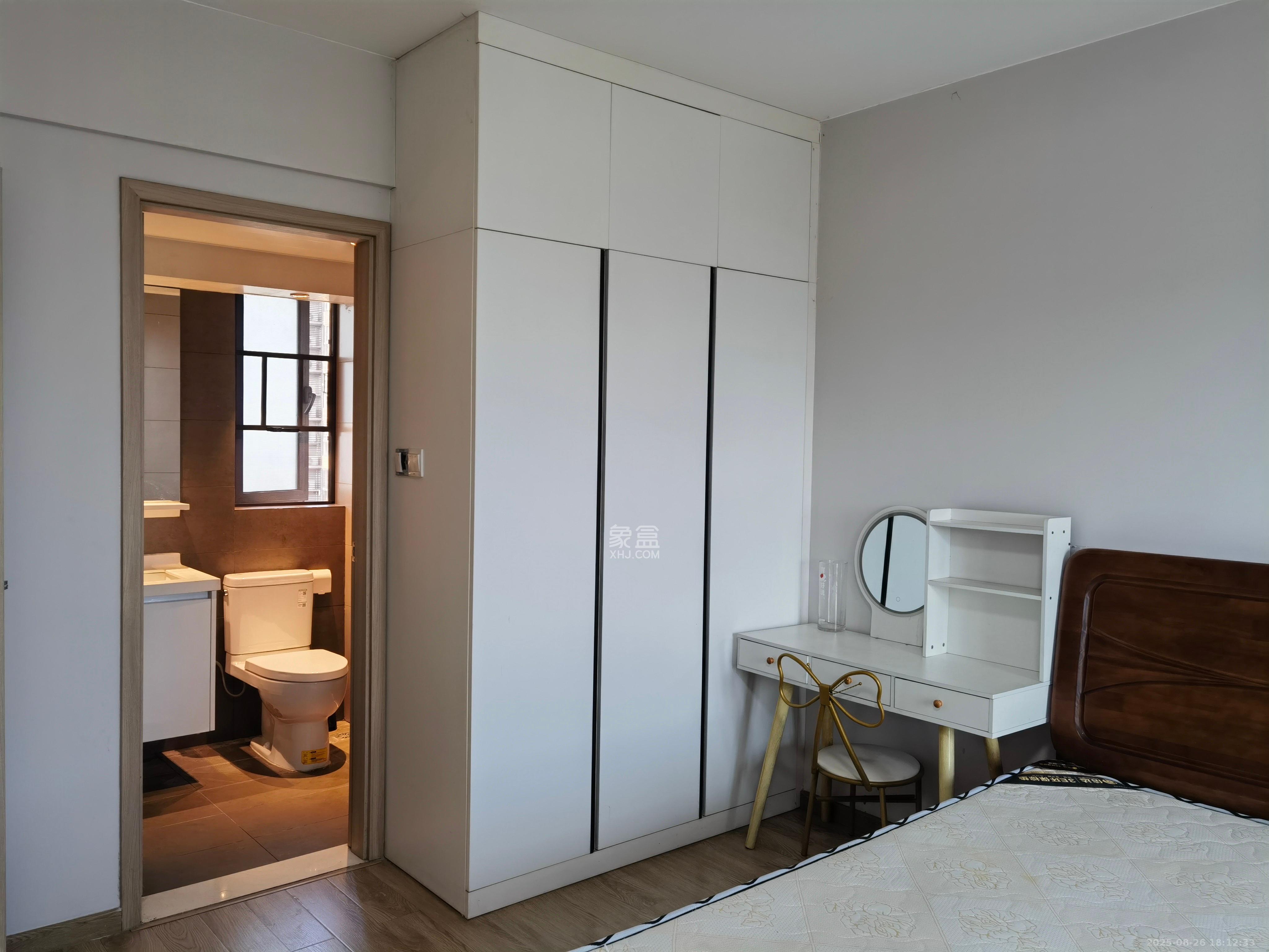 时代倾城五期  3室2厅2卫    2600.0元/月室内图