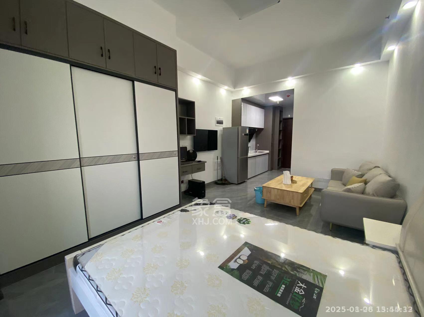 工大青年街区  1室1厅1卫   1400.00元/月室内图1