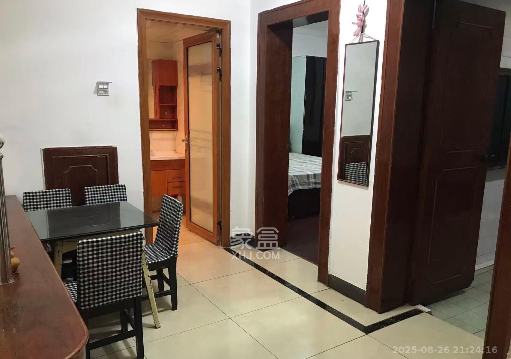 井湾子中学教职工宿舍 2室1厅1卫 1500.0元/月 井湾子中学教职工宿舍 2室1厅1卫 1500.0元/月室内图