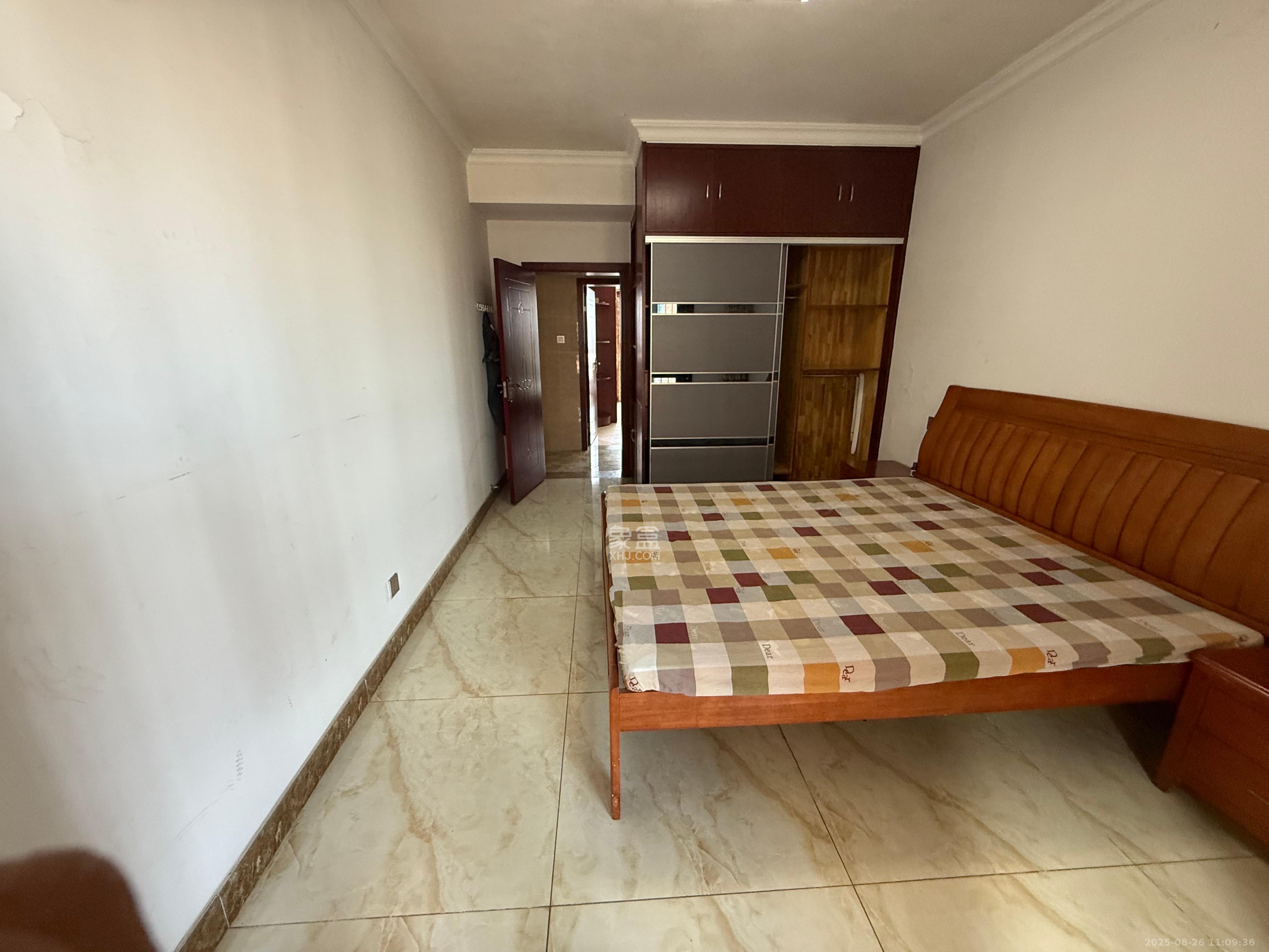 东玺门  4室2厅2卫    3500.0元/月 东玺门  4室2厅2卫    3500.0元/月室内图