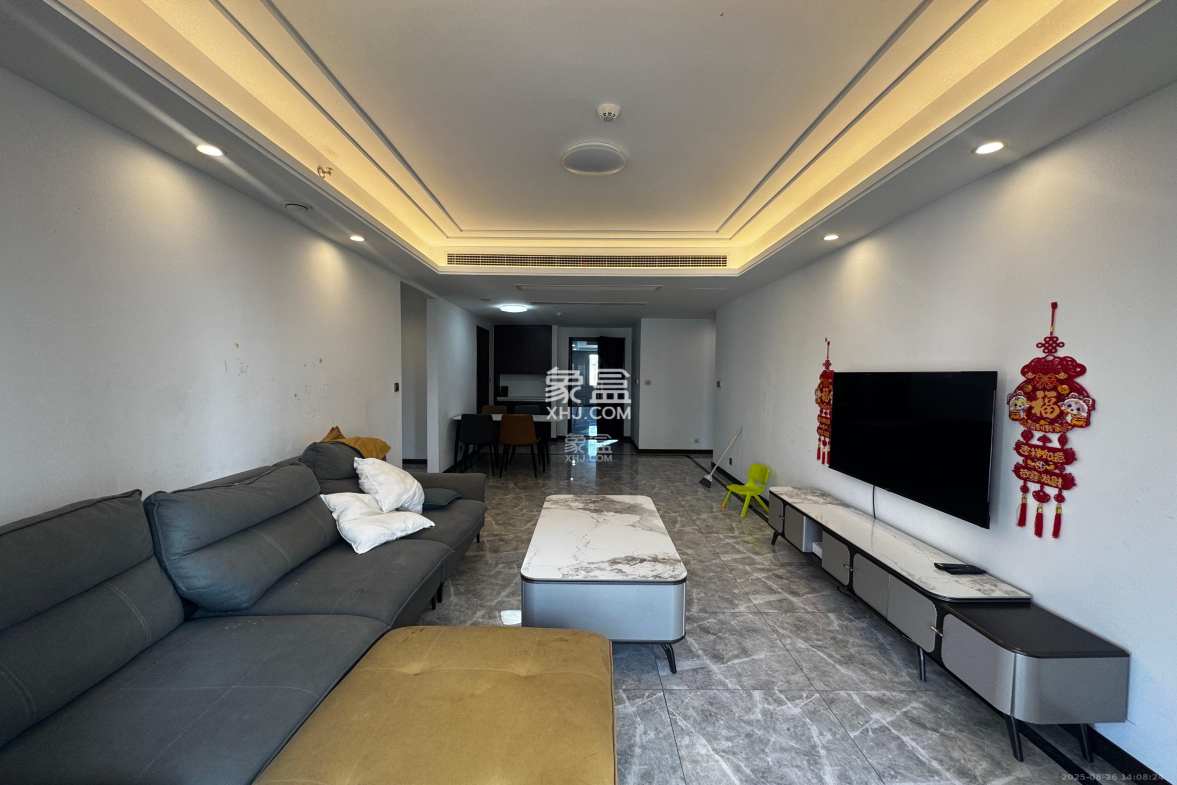 绿地长沙城际空间站(绿地新里佳苑)  3室2厅1卫    3400.0元/月 绿地长沙城际空间站(绿地新里佳苑)  3室2厅1卫    3400.0元/月室内图1