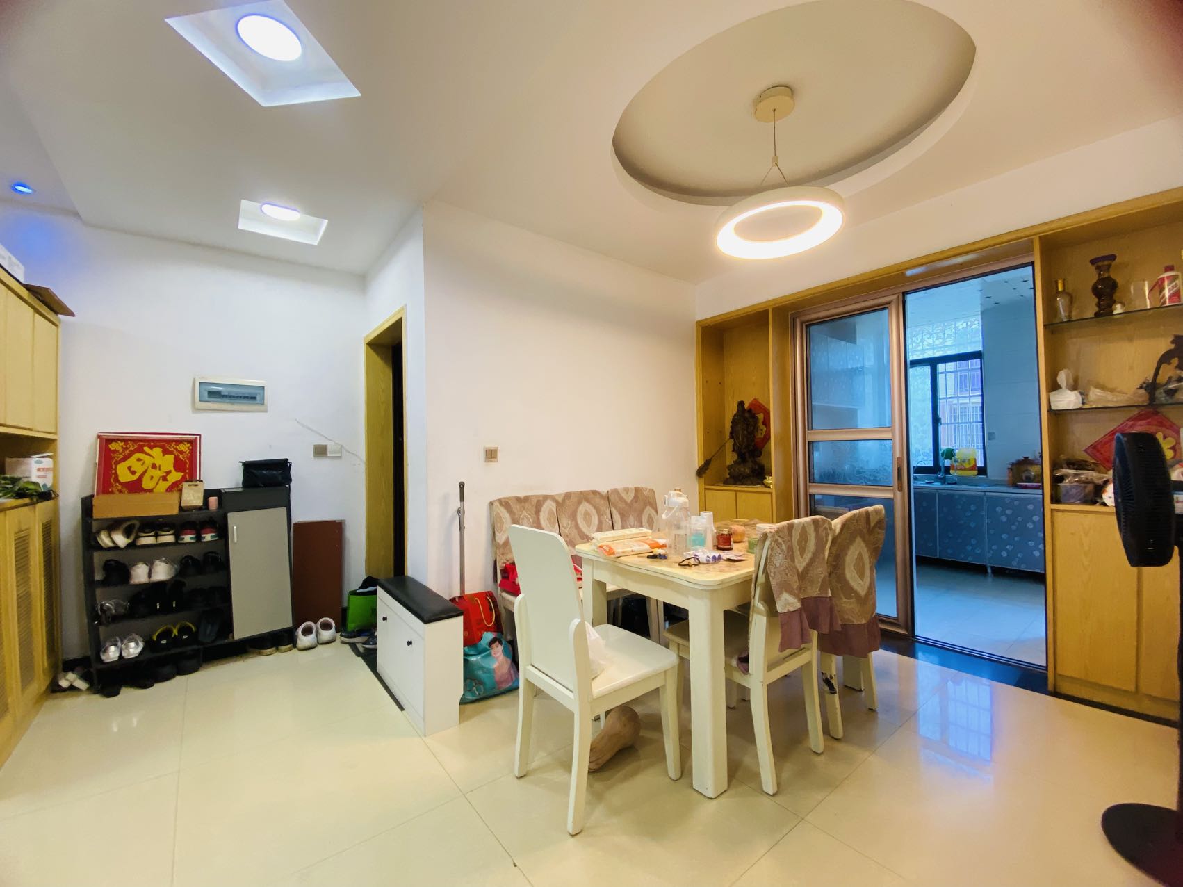 四海花园  2室2厅1卫    900.0元/月 四海花园  2室2厅1卫    900.0元/月室内图