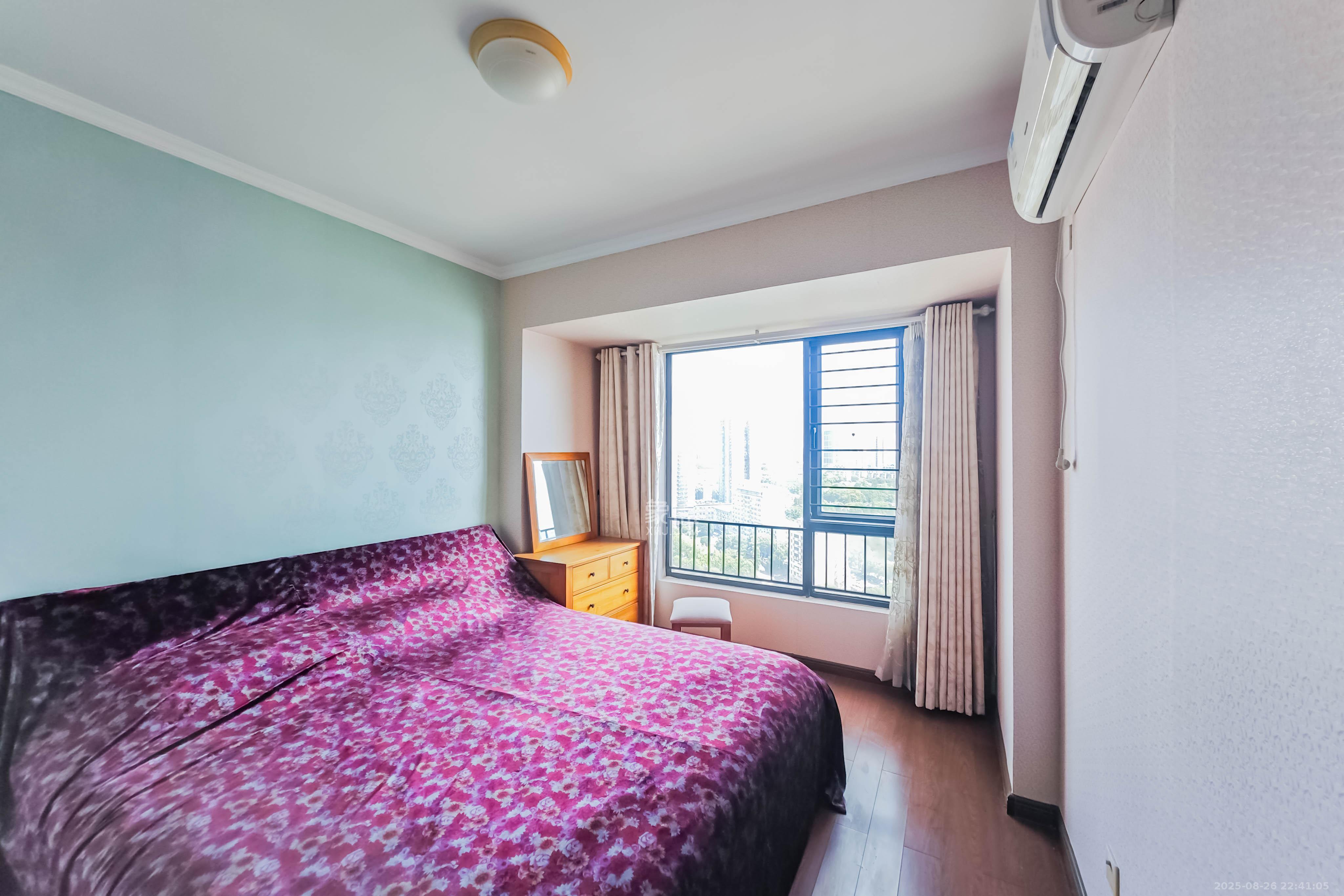 万科金域华府二期 3室2厅1卫 99.8万 万科金域华府二期 3室2厅1卫 99.8万卧室