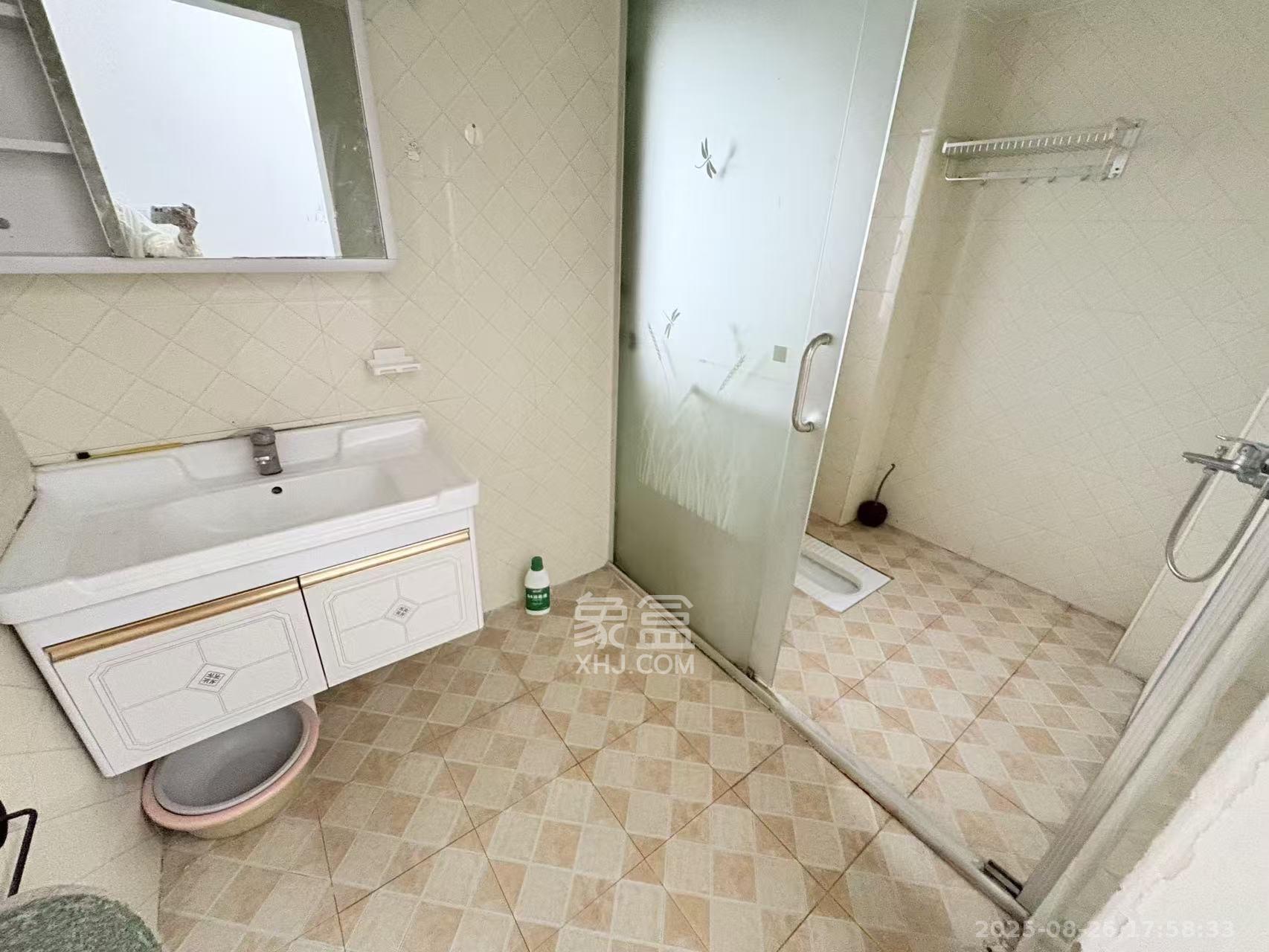 三景华御 3室2厅2卫 1700.0元/月 三景华御 3室2厅2卫 1700.0元/月室内图