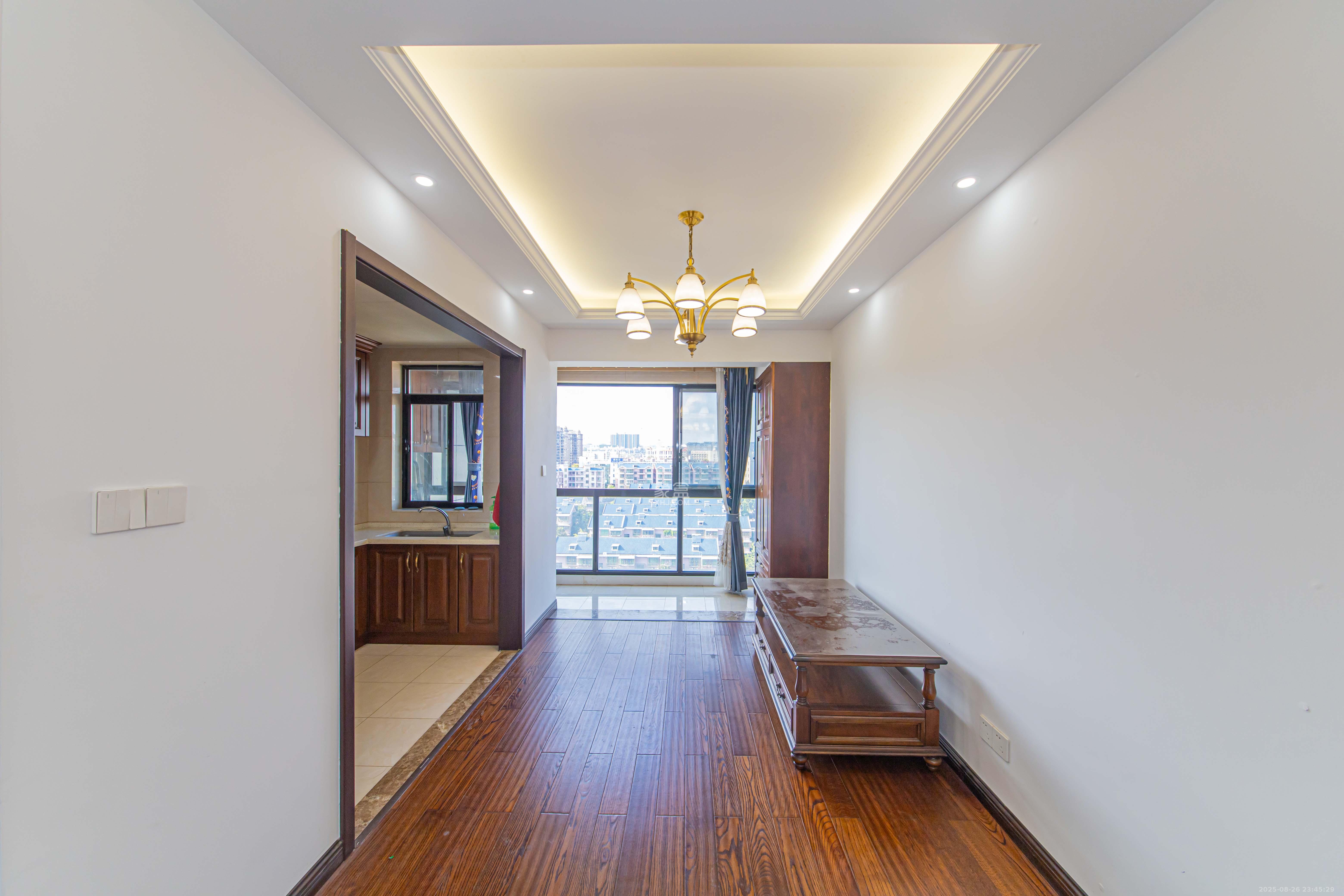 鑫远玲珑  3室2厅2卫    145.0万客厅