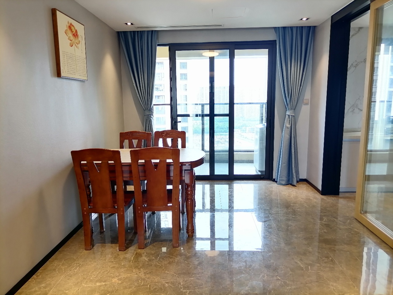 融创海口一号 4室2厅2卫 5300.0元/月 融创海口一号 4室2厅2卫 5300.0元/月室内图