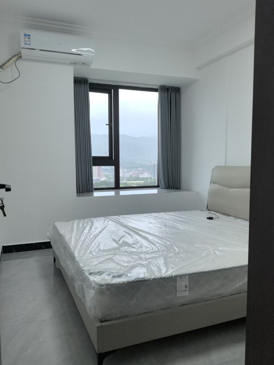 世茂云城 3室2厅2卫 1666.0元/月 世茂云城 3室2厅2卫 1666.0元/月室内图