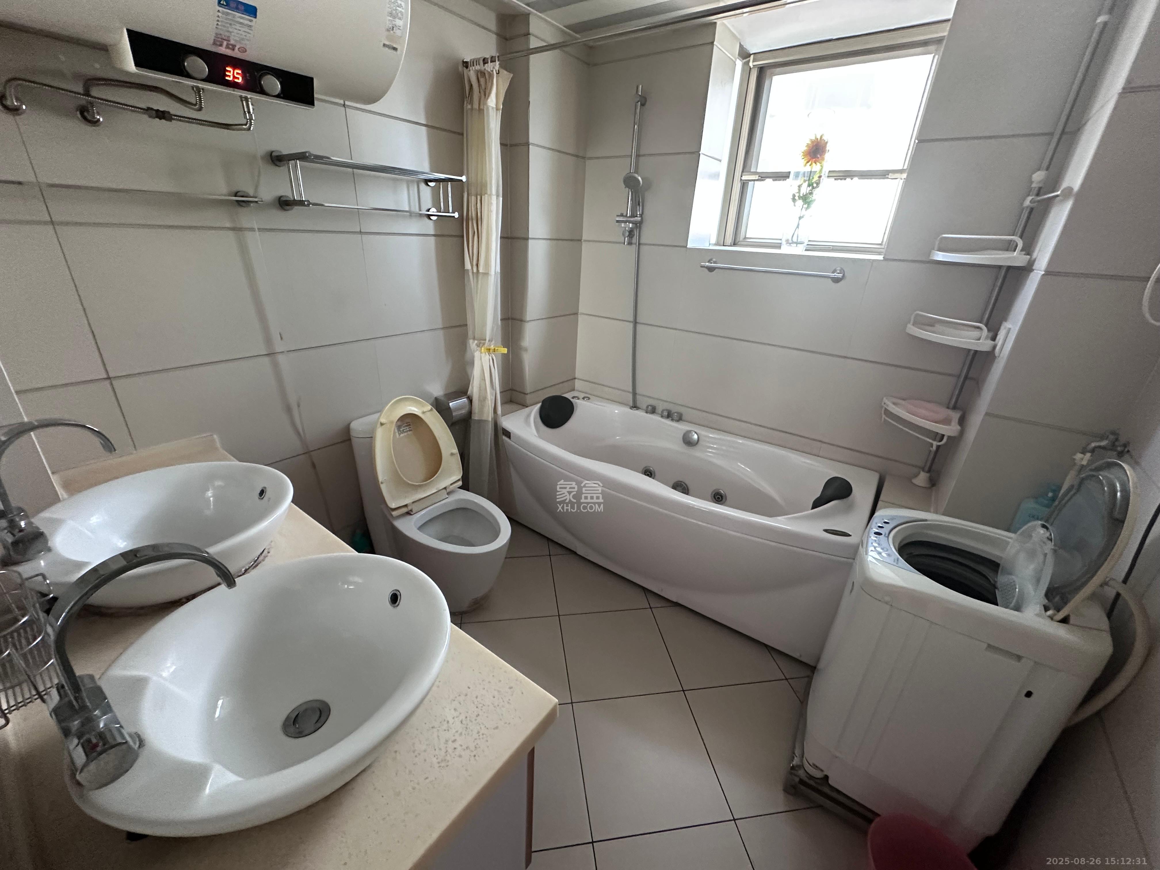 桐荫里社区  4室2厅2卫    5500.0元/月 桐荫里社区  4室2厅2卫    5500.0元/月室内图