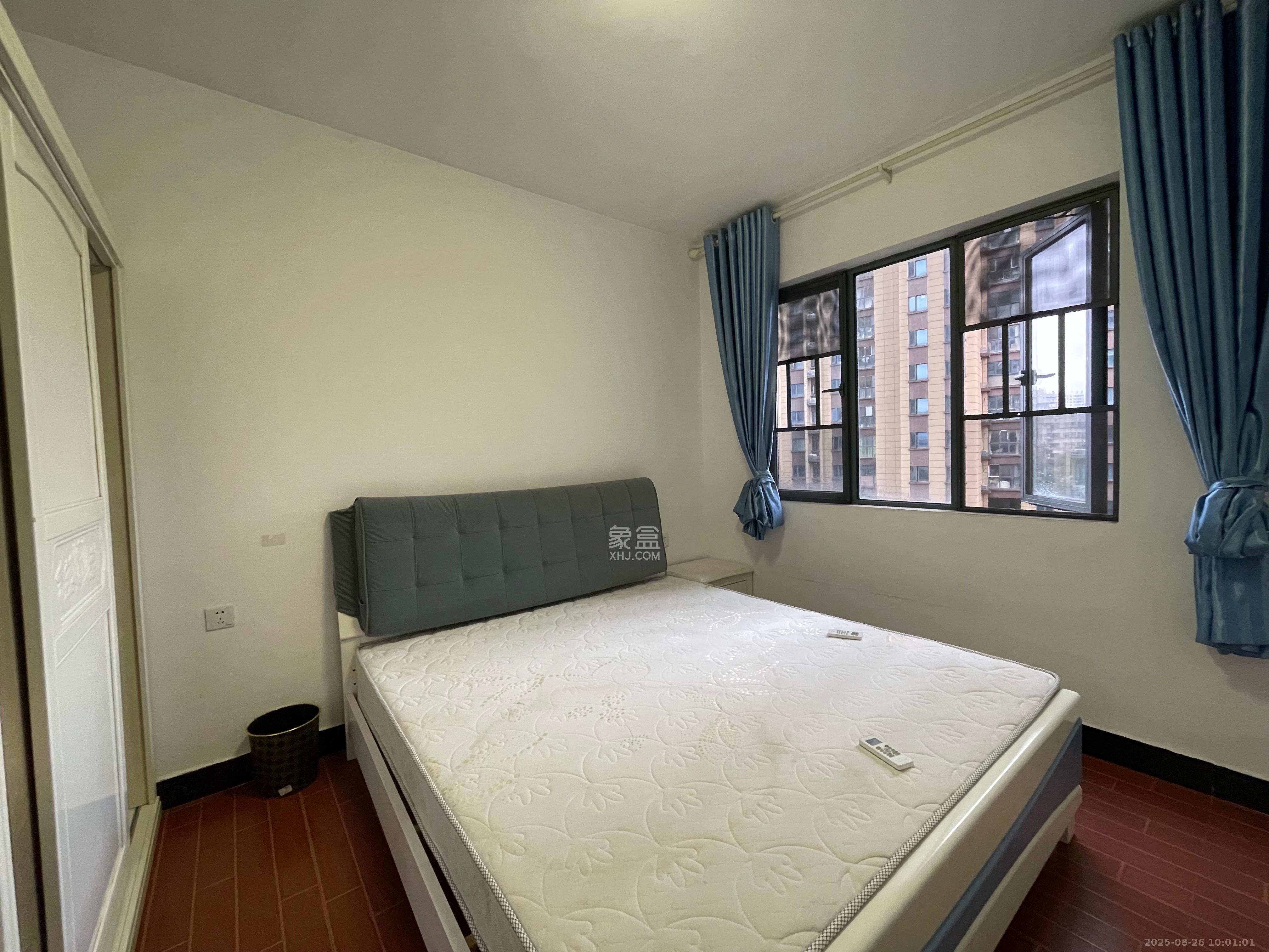 荣盛花语书苑 3室2厅1卫 2400.0元/月 荣盛花语书苑 3室2厅1卫 2400.0元/月室内图