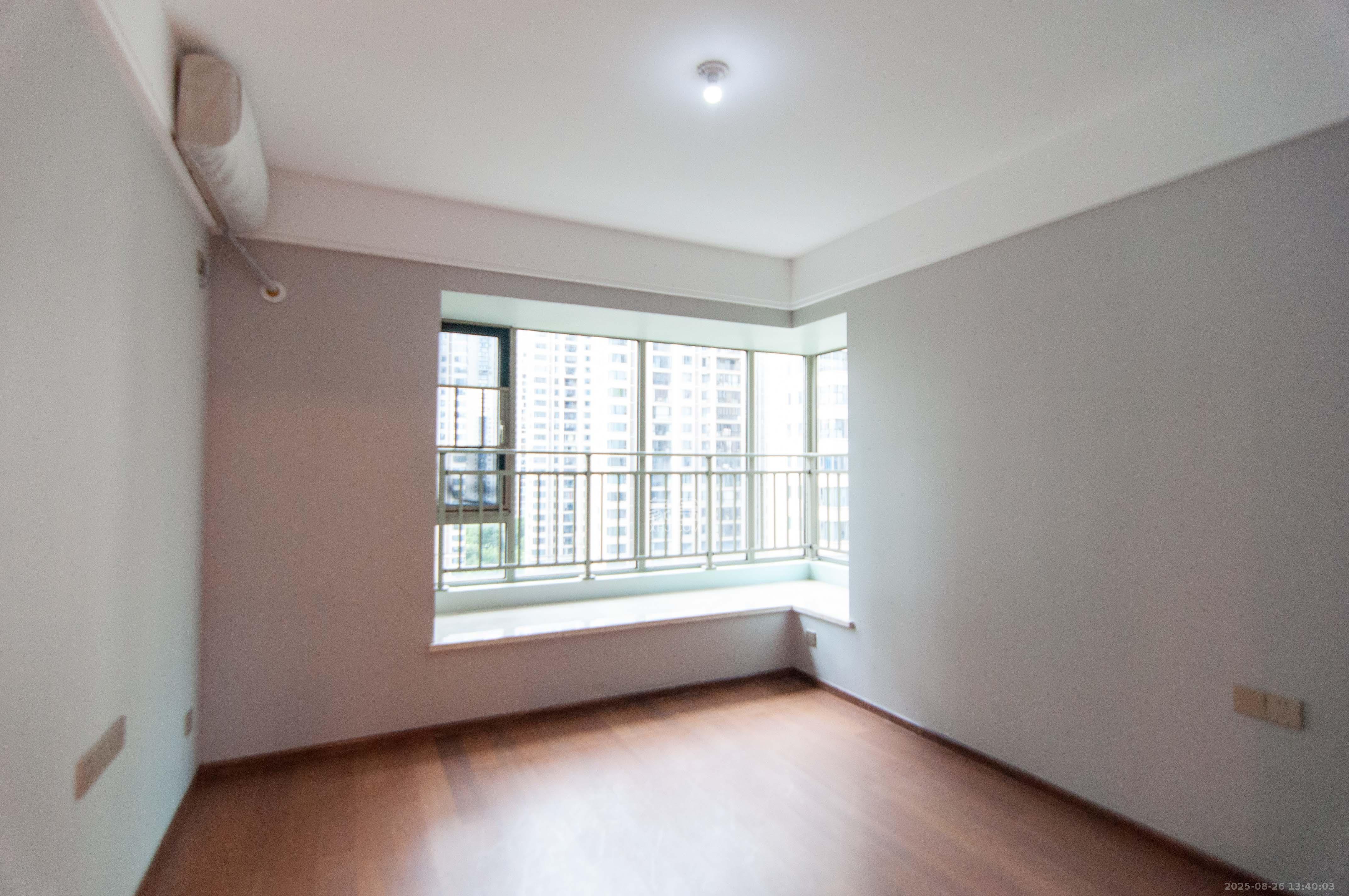 梅溪湖金茂湾  4室2厅2卫    235.0万 梅溪湖金茂湾  4室2厅2卫    235.0万其他