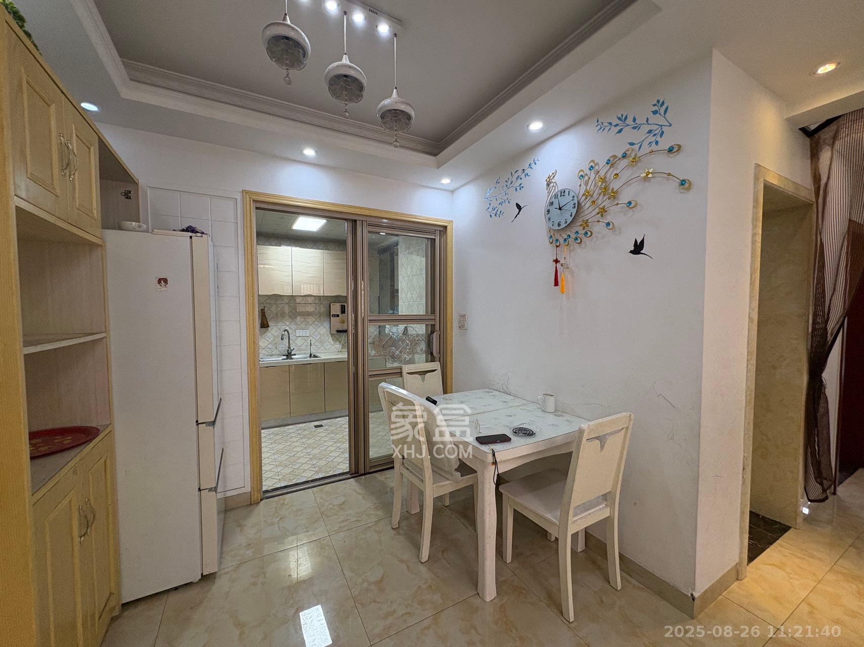 泊林晶城  3室2厅1卫    2200.0元/月室内图