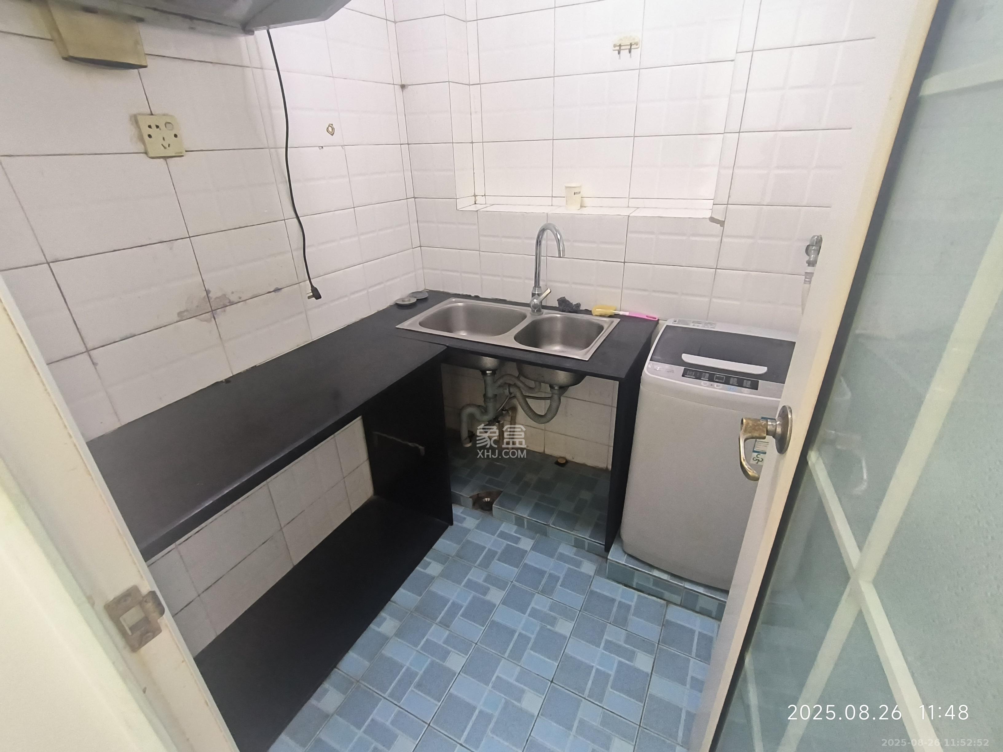 日出东方  1室1厅1卫   1700.00元/月室内图