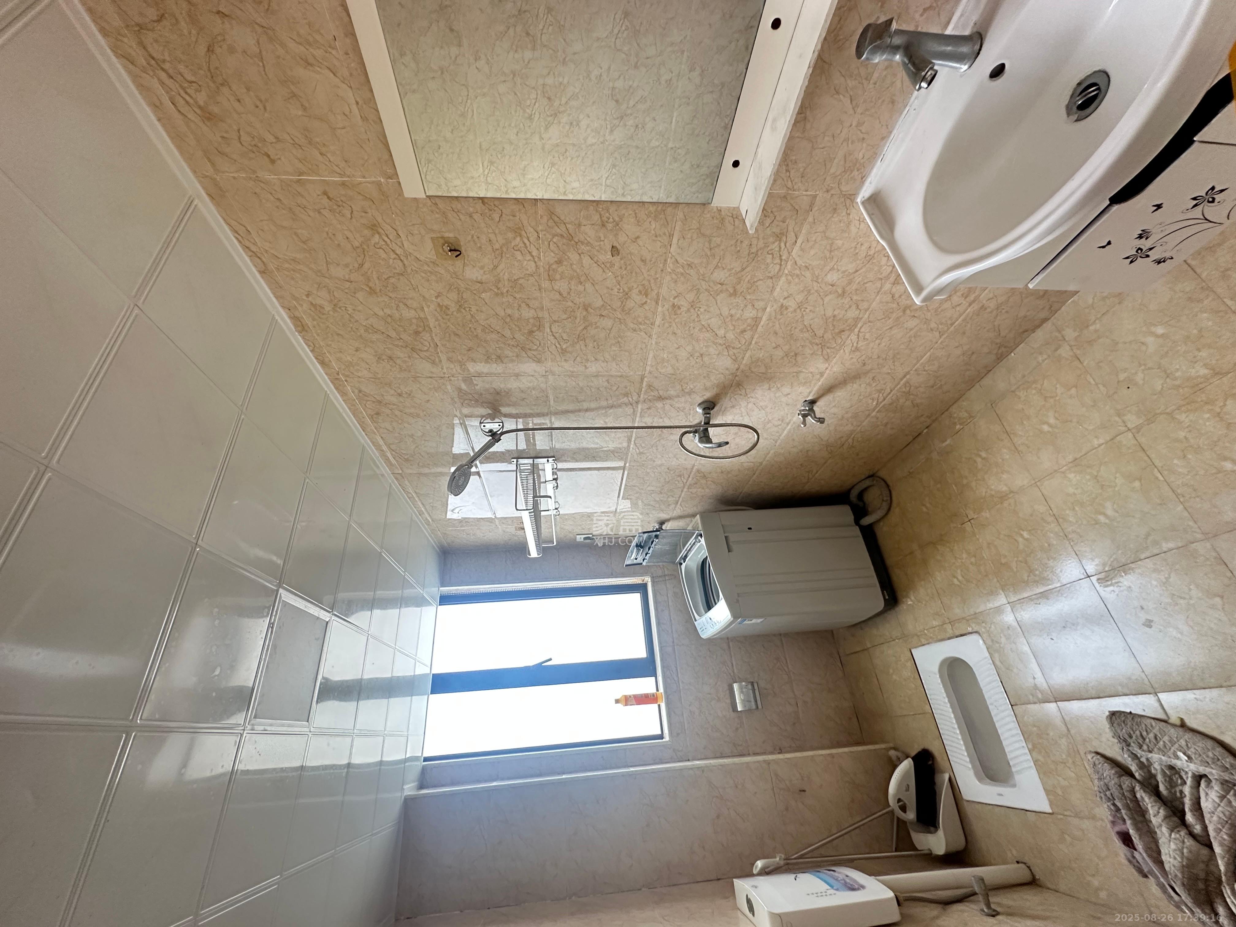 和泓梅溪四季  5室2厅2卫    3500.0元/月室内图