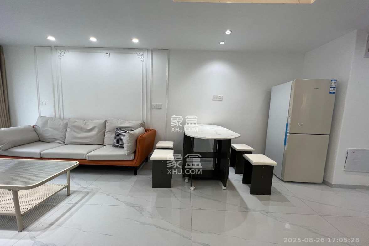 时代MOMA云PARK  2室1厅1卫    2800.0元/月 时代MOMA云PARK  2室1厅1卫    2800.0元/月室内图