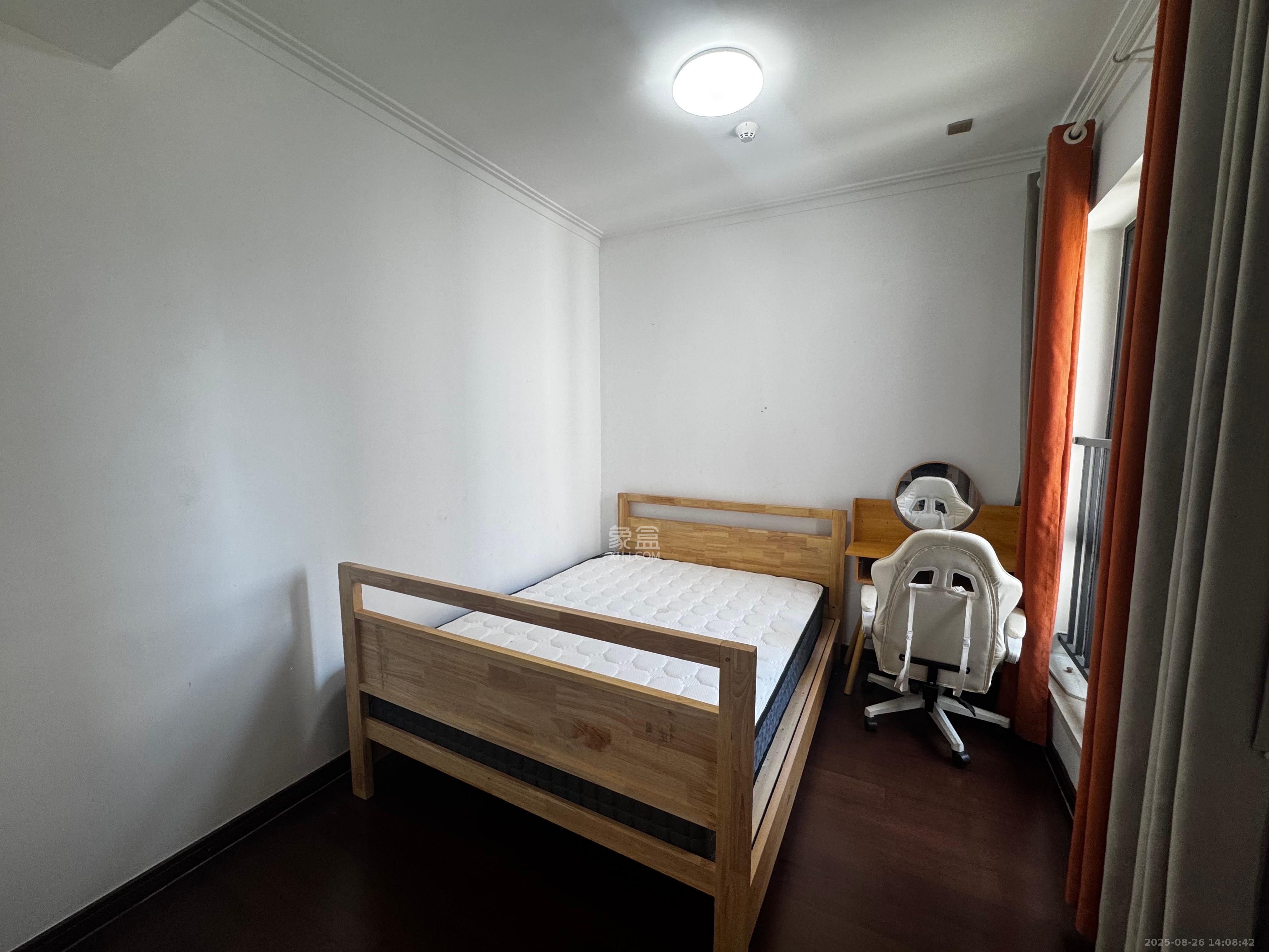 绿地长沙城际空间站(绿地新里佳苑)  3室2厅1卫    3400.0元/月 绿地长沙城际空间站(绿地新里佳苑)  3室2厅1卫    3400.0元/月室内图