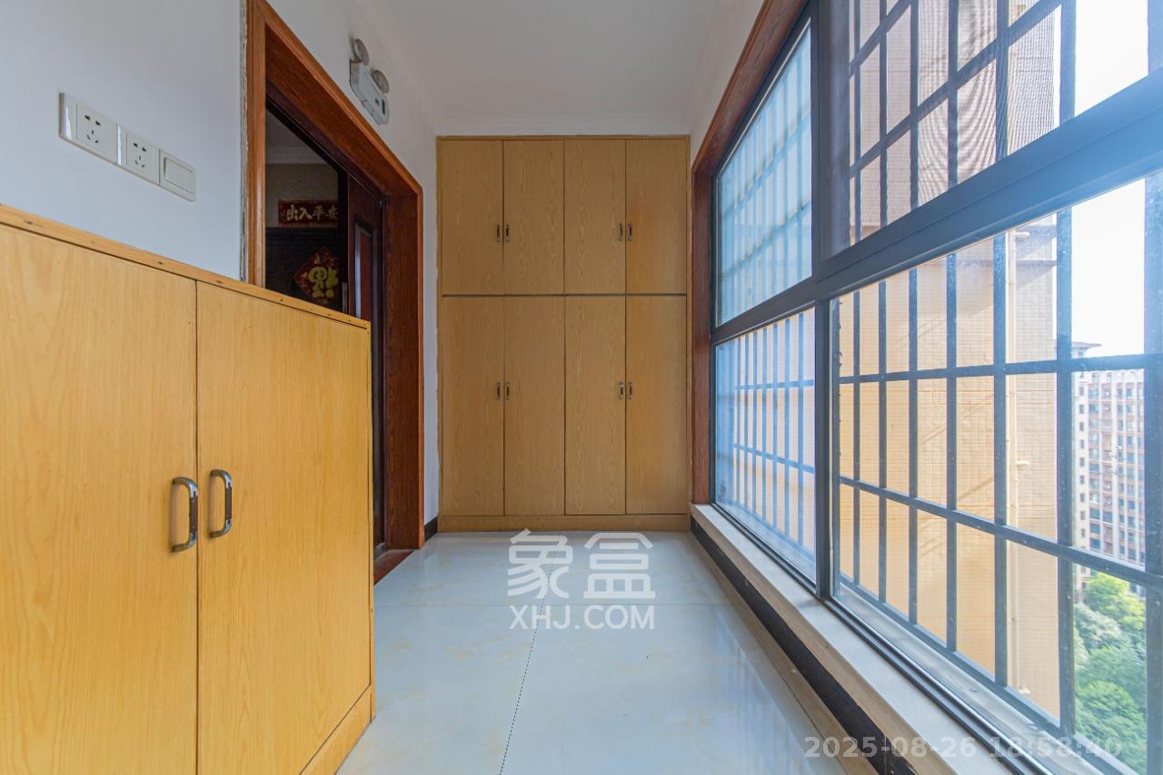 中建芙蓉嘉苑 3室2厅2卫 2650.0元/月 中建芙蓉嘉苑 3室2厅2卫 2650.0元/月室内图