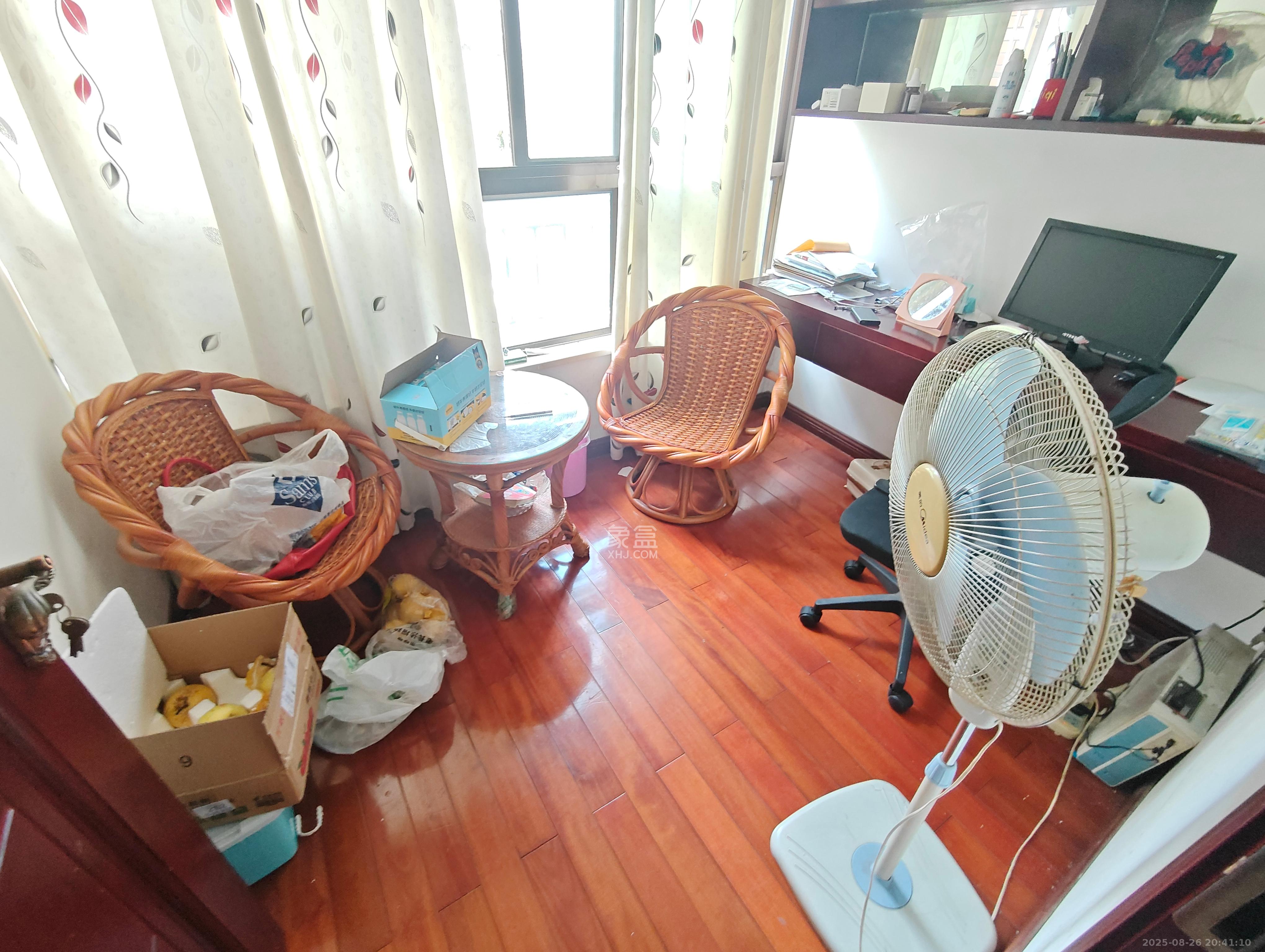 米兰春天  4室2厅2卫    2500.0元/月 米兰春天  4室2厅2卫    2500.0元/月室内图