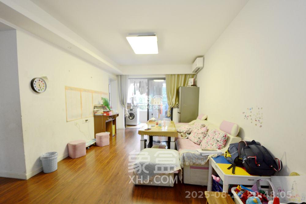 万科魅力之城观澜里  3室2厅2卫   2300.00元/月室内图1
