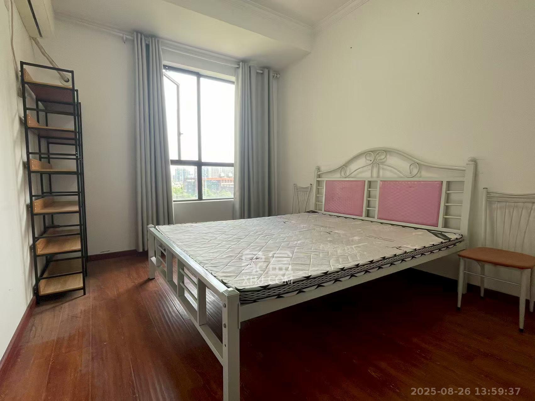 奥林匹克花园贡院一期 3室2厅2卫 2800.0元/月 奥林匹克花园贡院一期 3室2厅2卫 2800.0元/月室内图